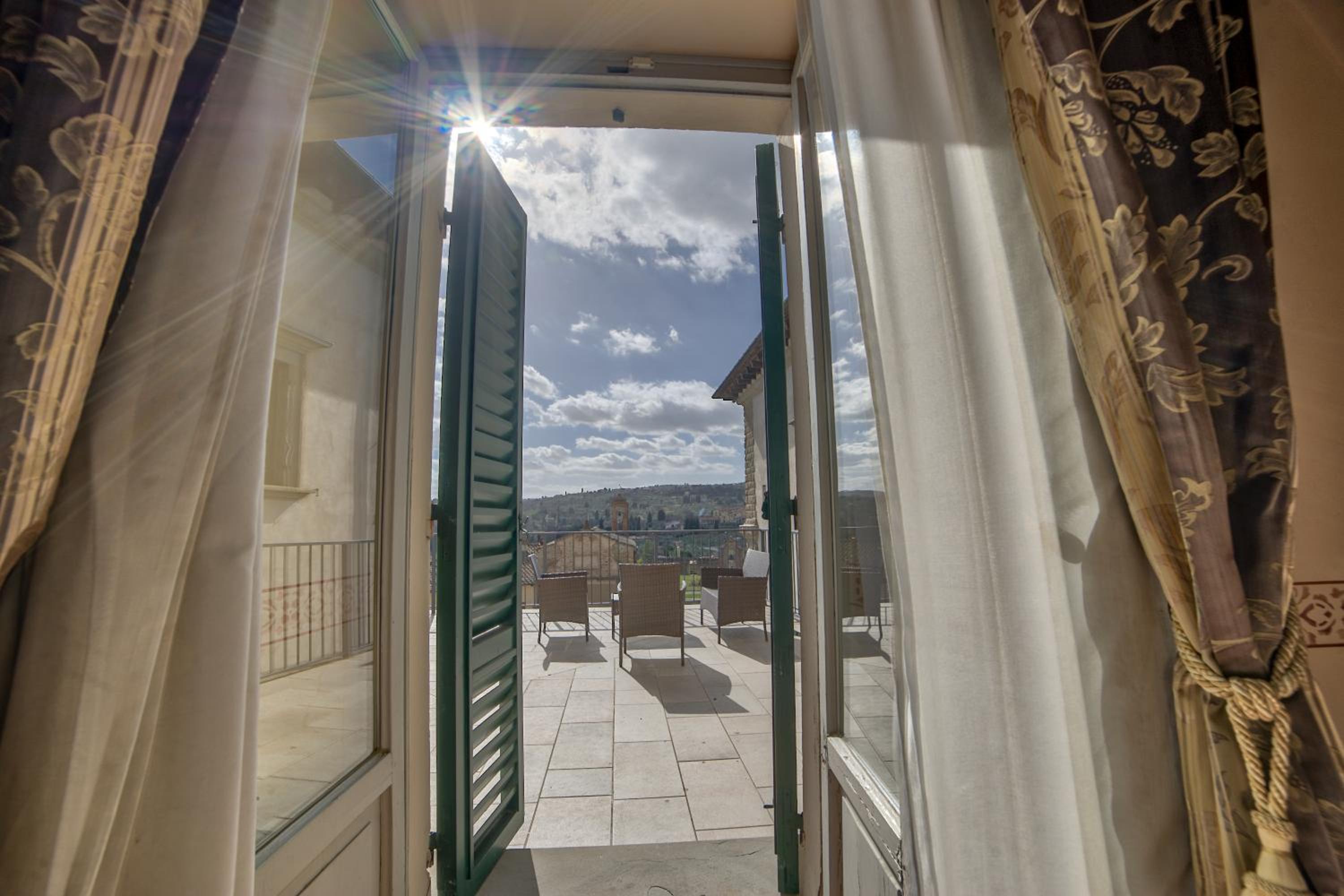 Suite - Photo 6