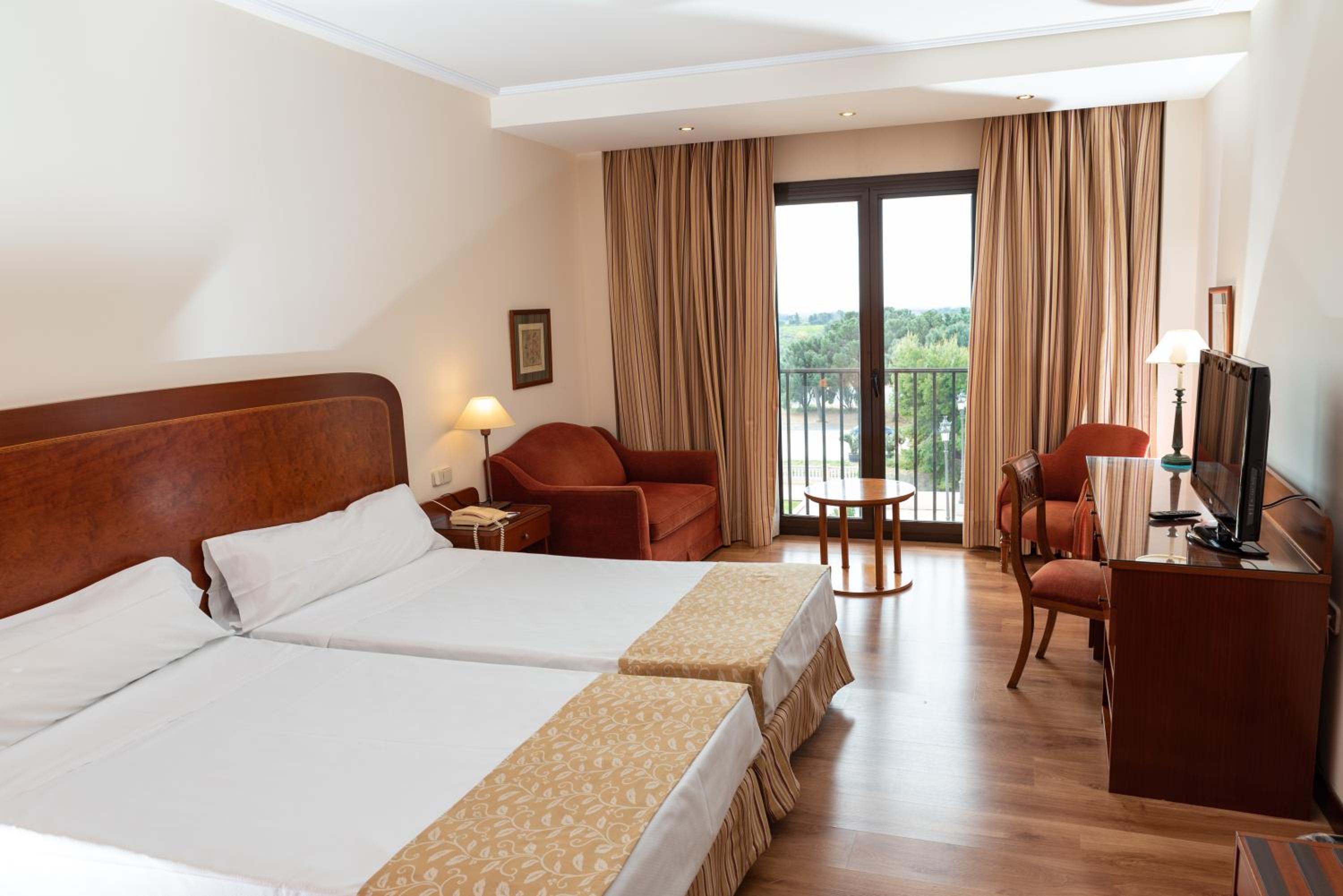 Superior Double or Twin Room photo 3