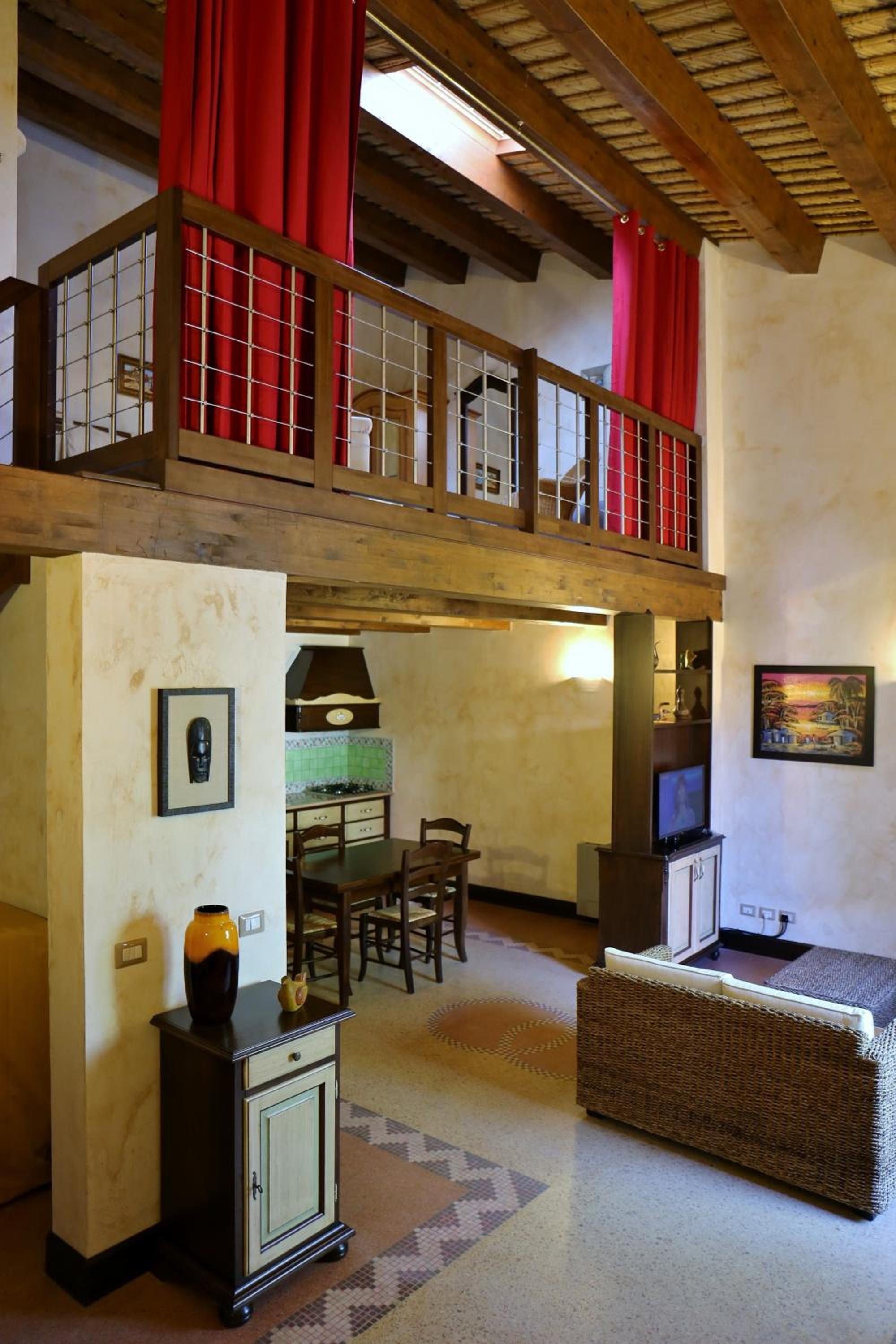 One-Bedroom Apartment - Split Level