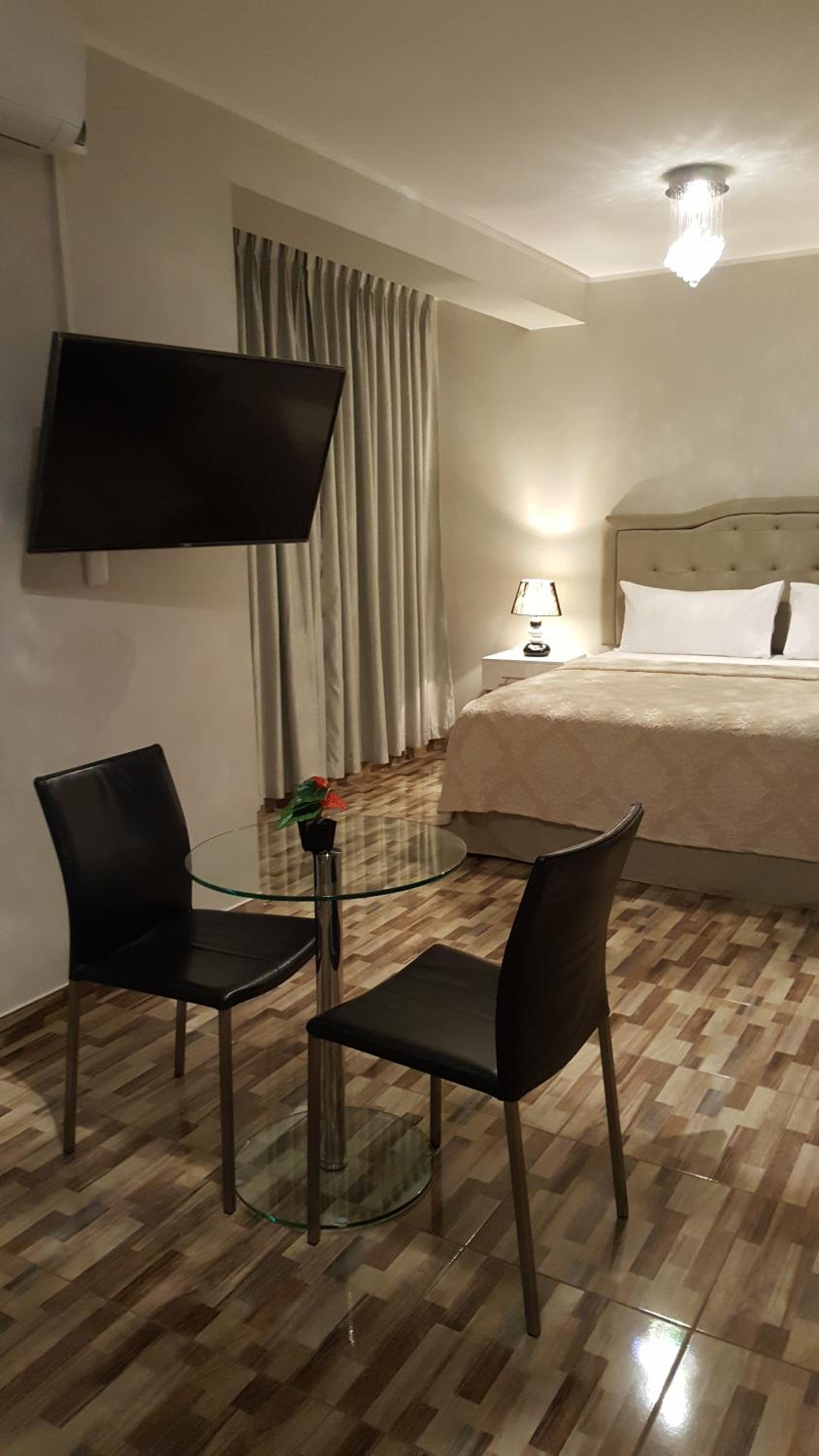 Suite photo 1