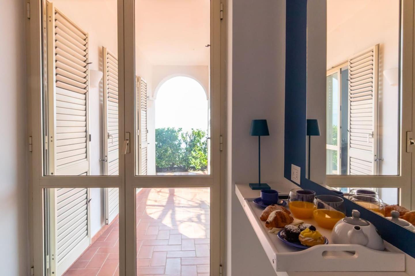 Two-Bedroom Villa with Sea View - Photo 15