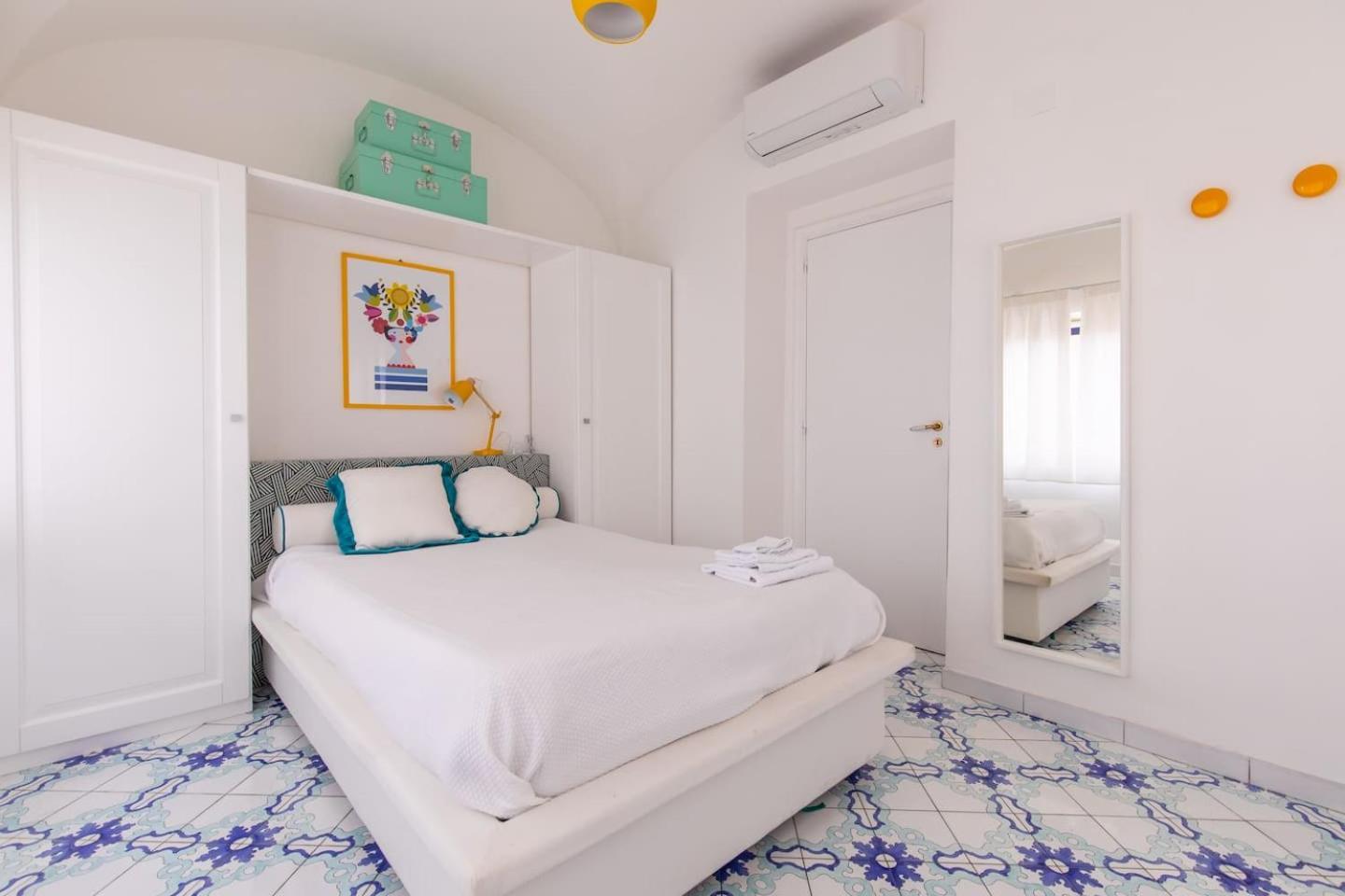Two-Bedroom Villa with Sea View - Photo 8