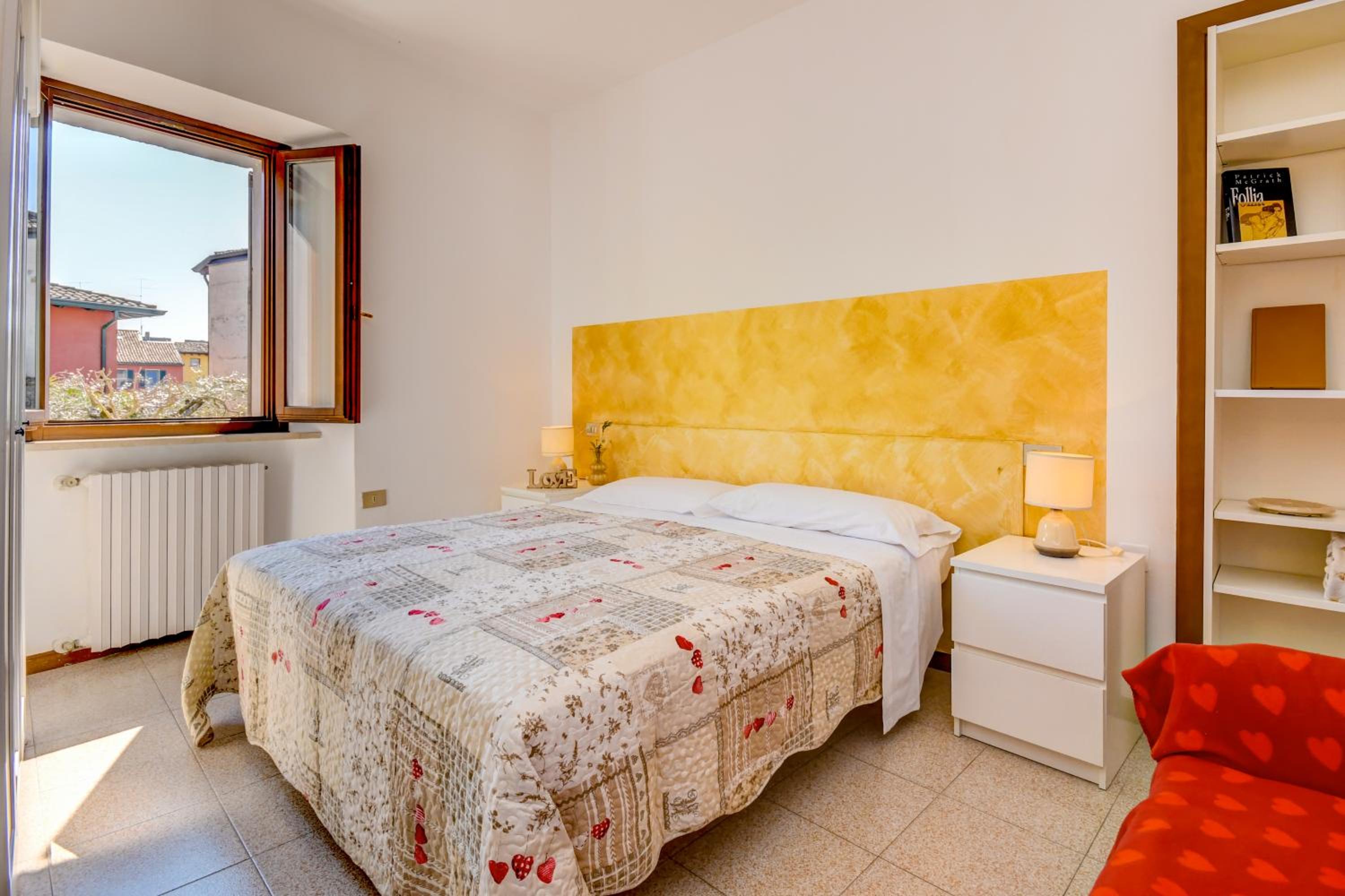 One-Bedroom Apartment - Photo 15
