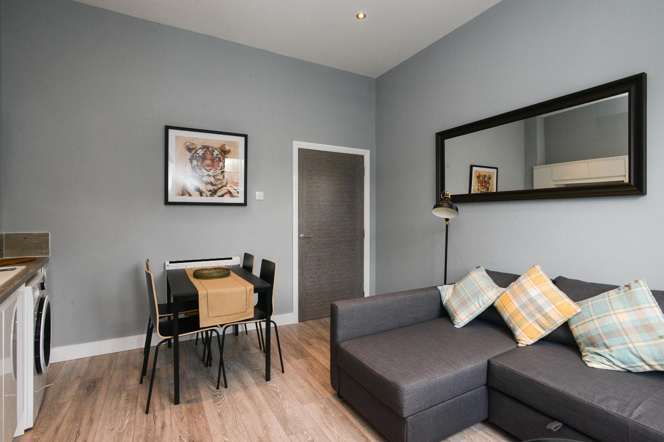 Apartment - Photo 5