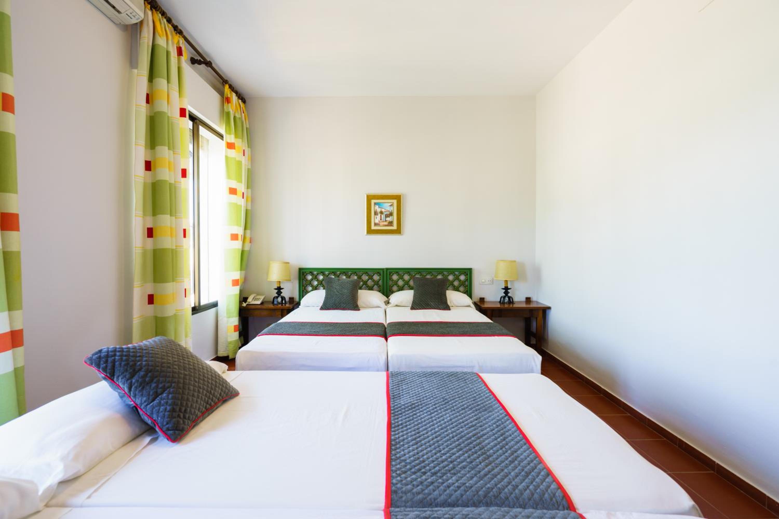 Quadruple Room photo 2