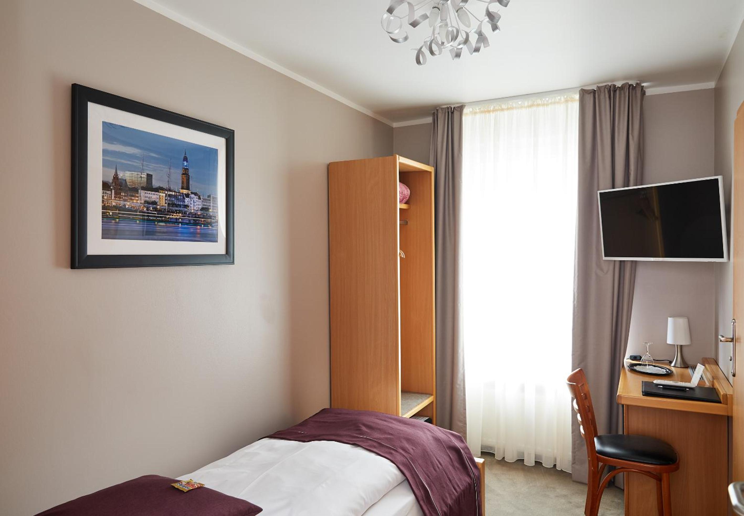 Standard Single Room