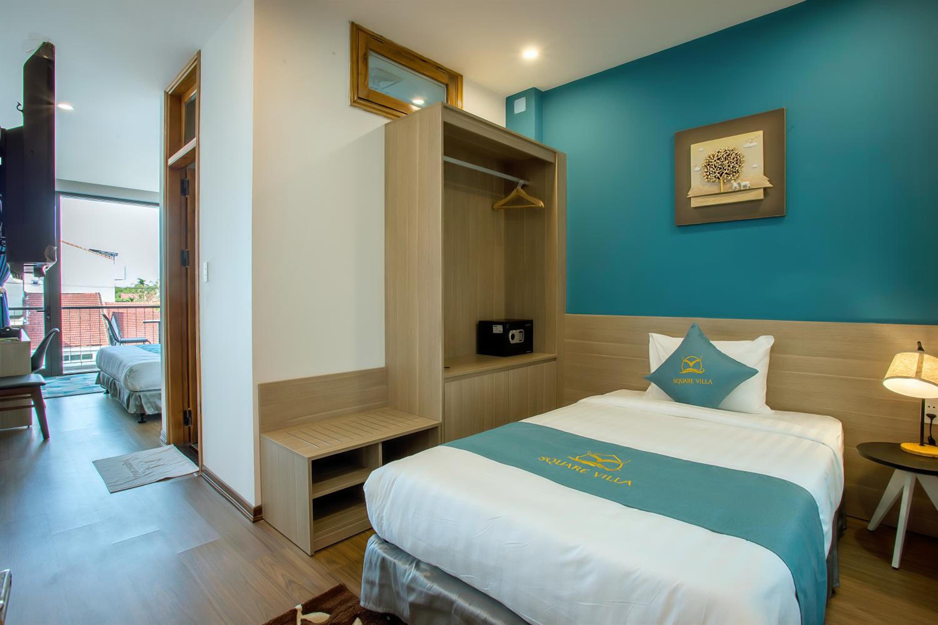 Triple Room with Balcony - Photo 7
