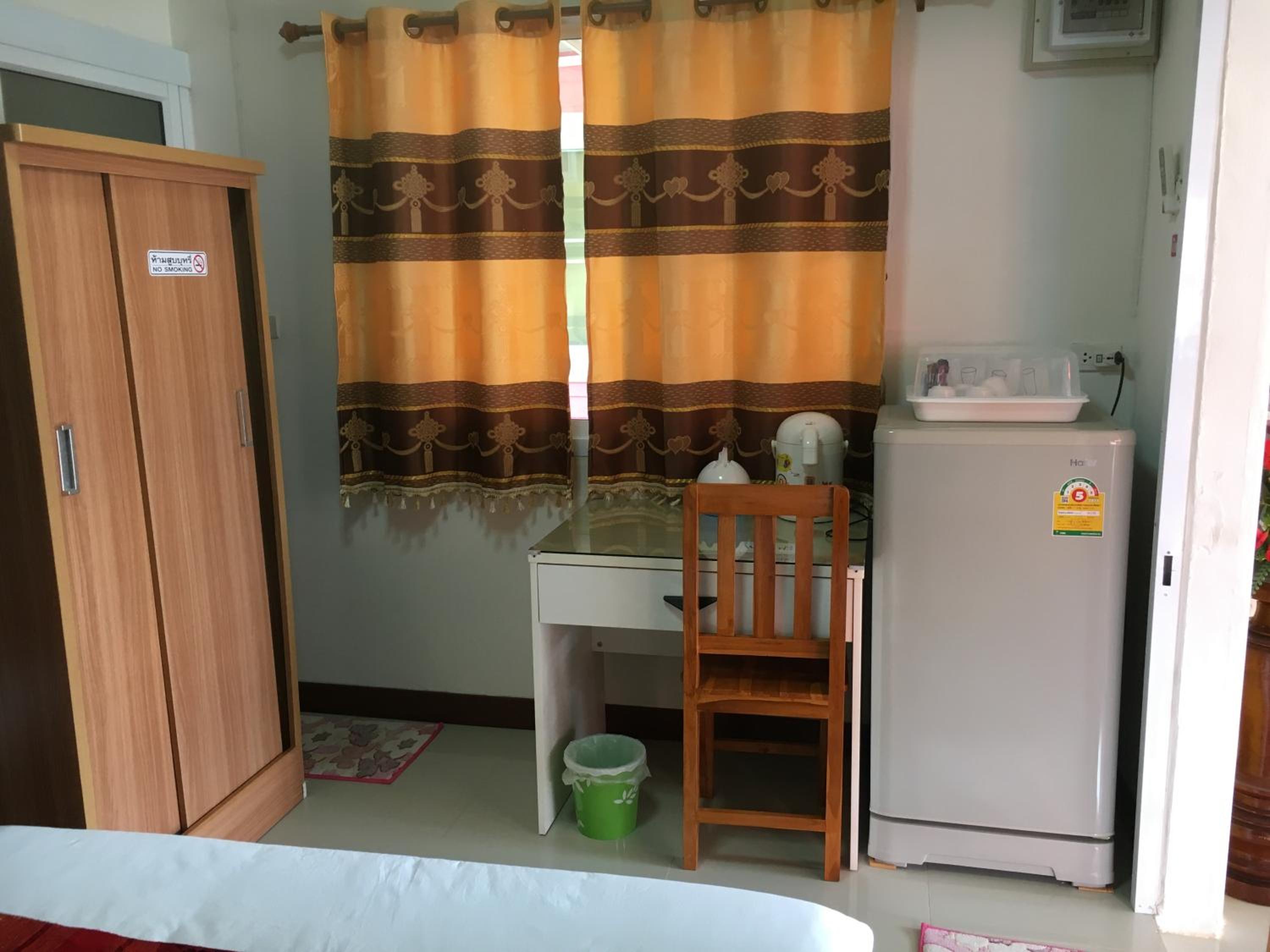 Double Room with Private Bathroom - Photo 30
