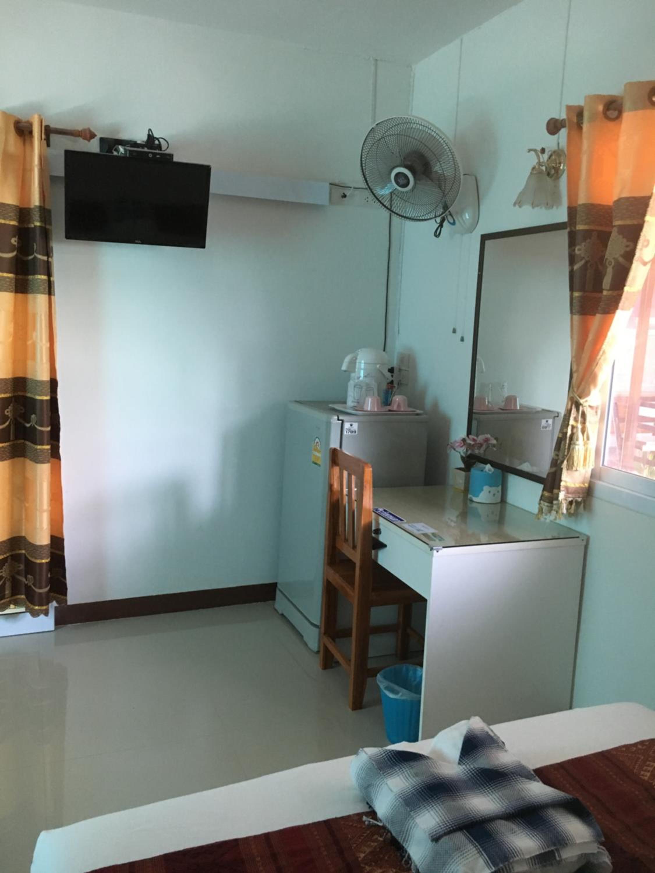 Double or Twin Room with Private Bathroom - Photo 17