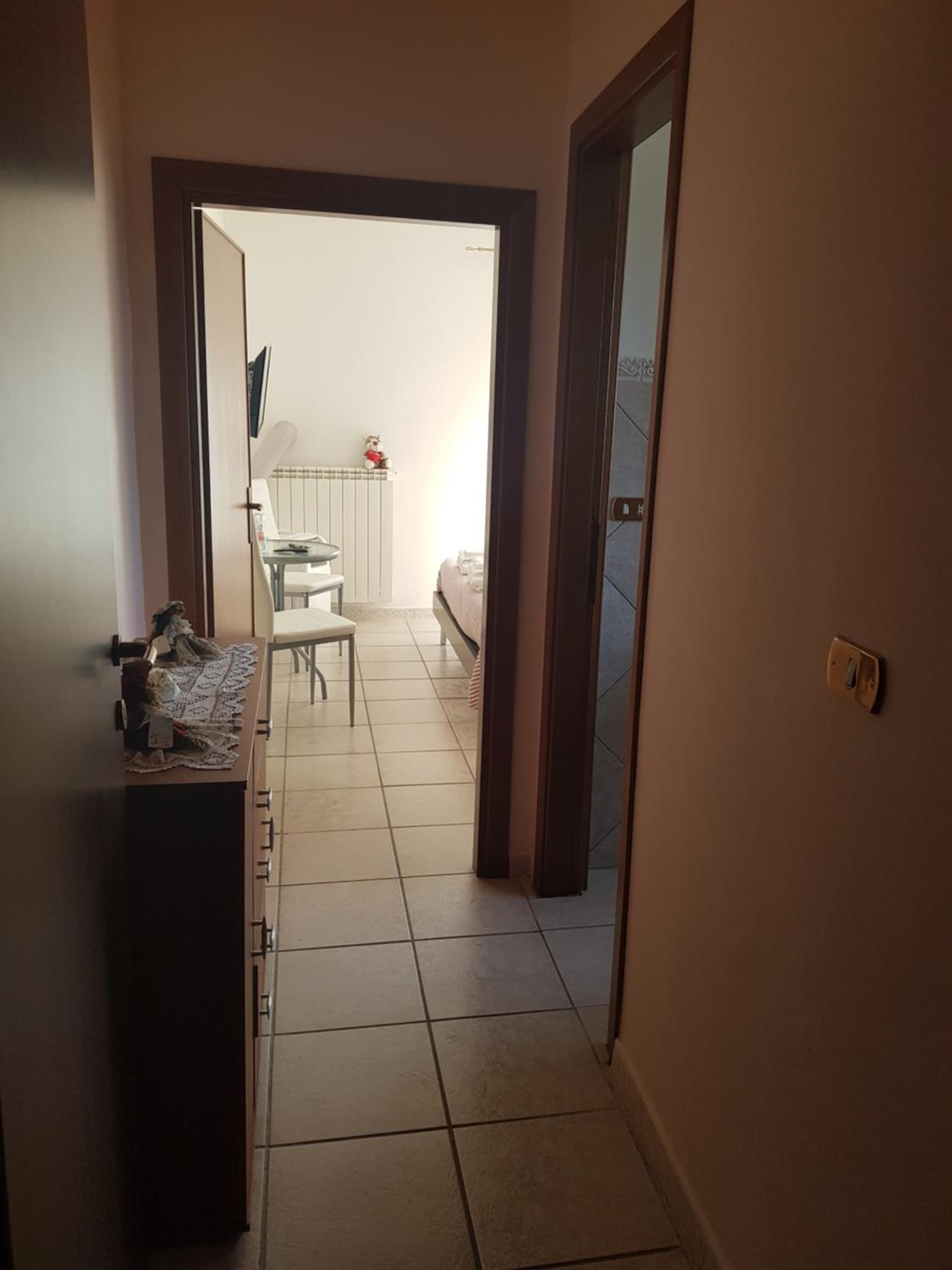 Double Room - Photo 5