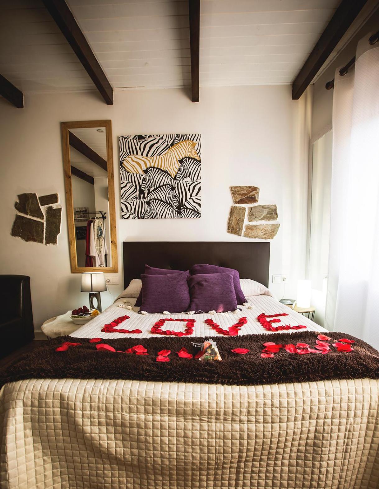 Double Room with Spa Bath - Photo 13