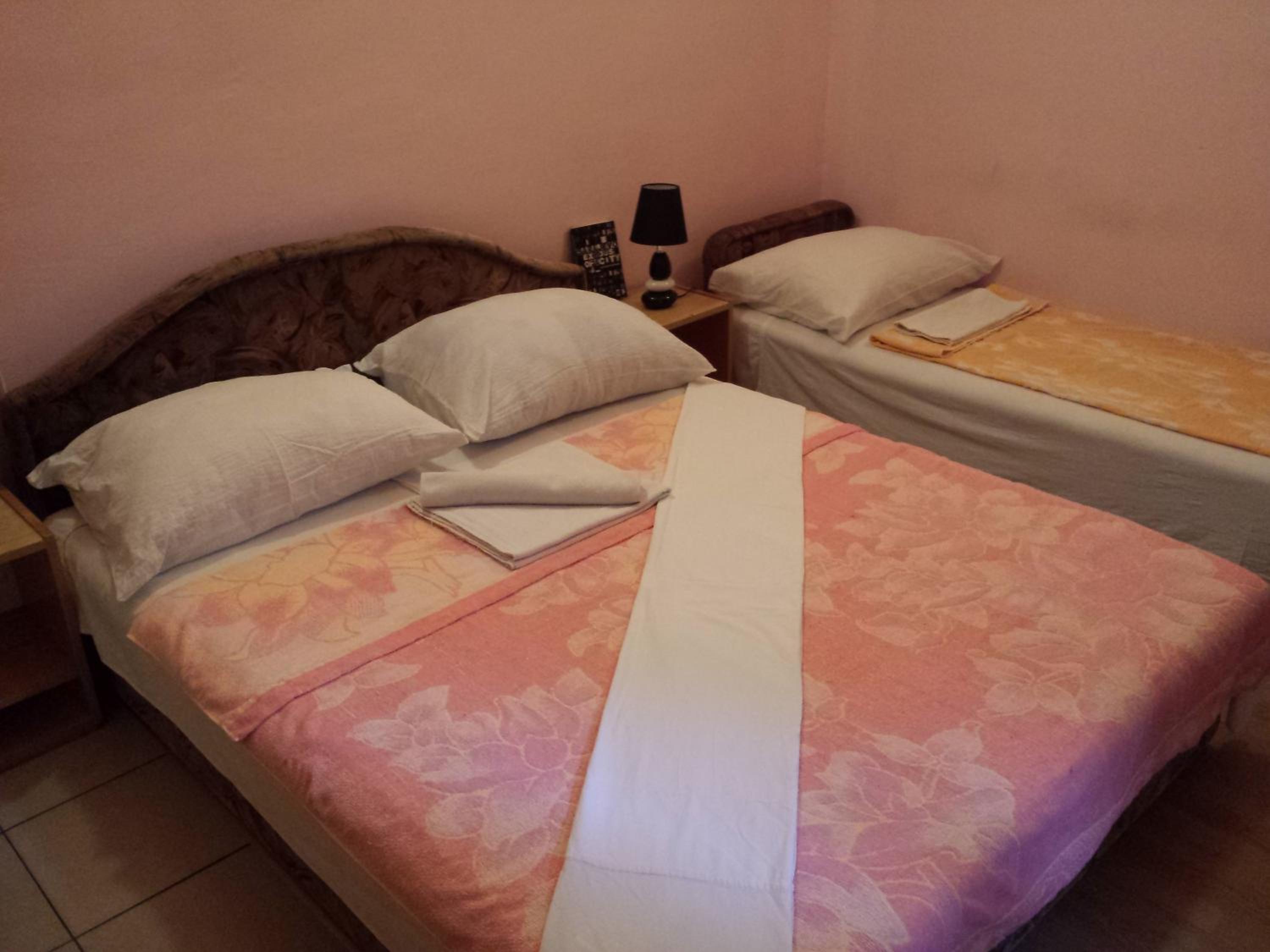 Single Bed in 5-Bed Dormitory Room photo 3