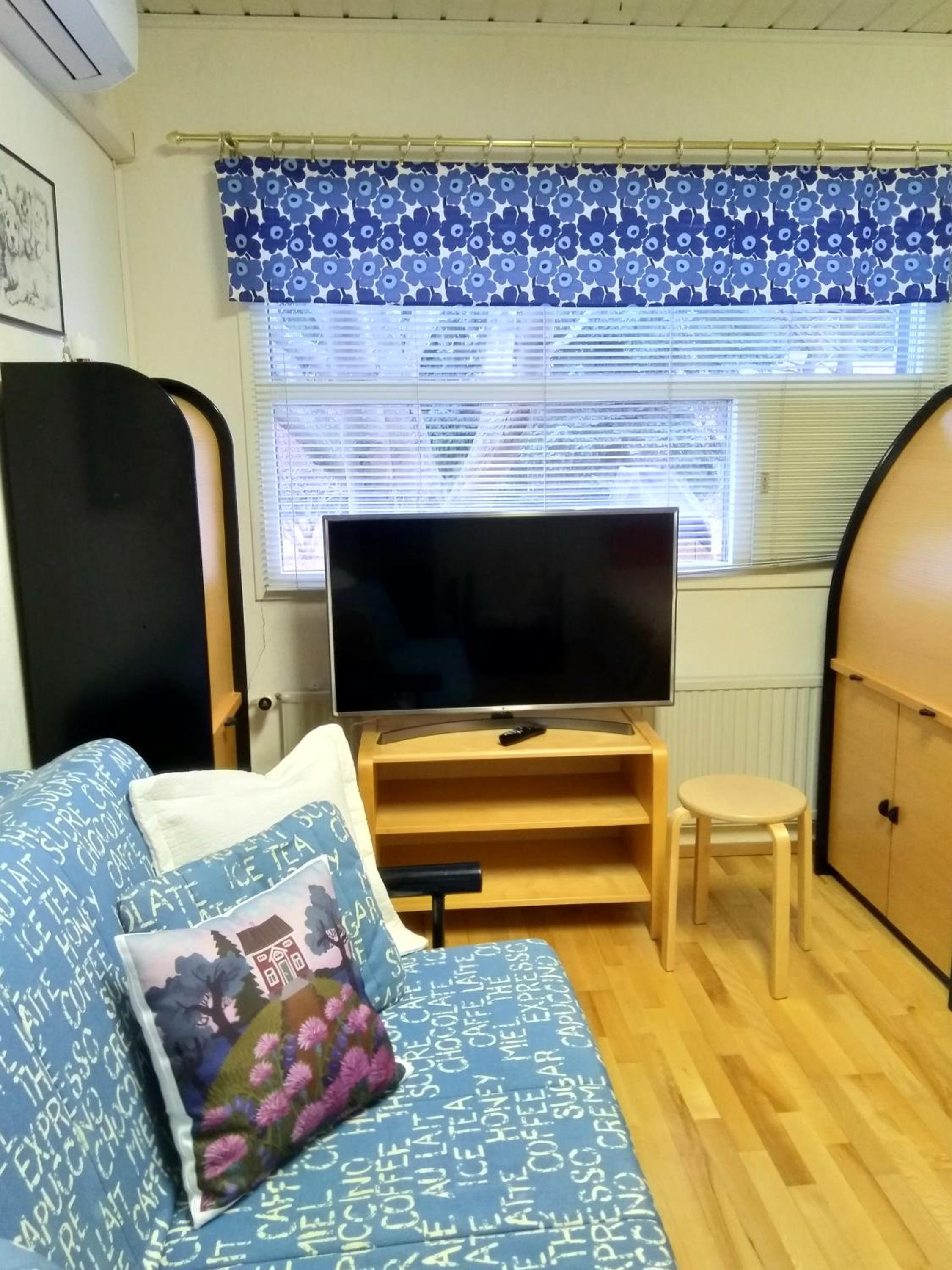 Apartment with Garden View - Photo 13