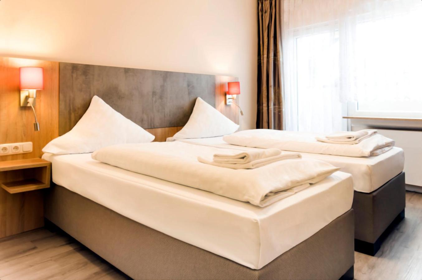 Double or Twin Room - Photo 3