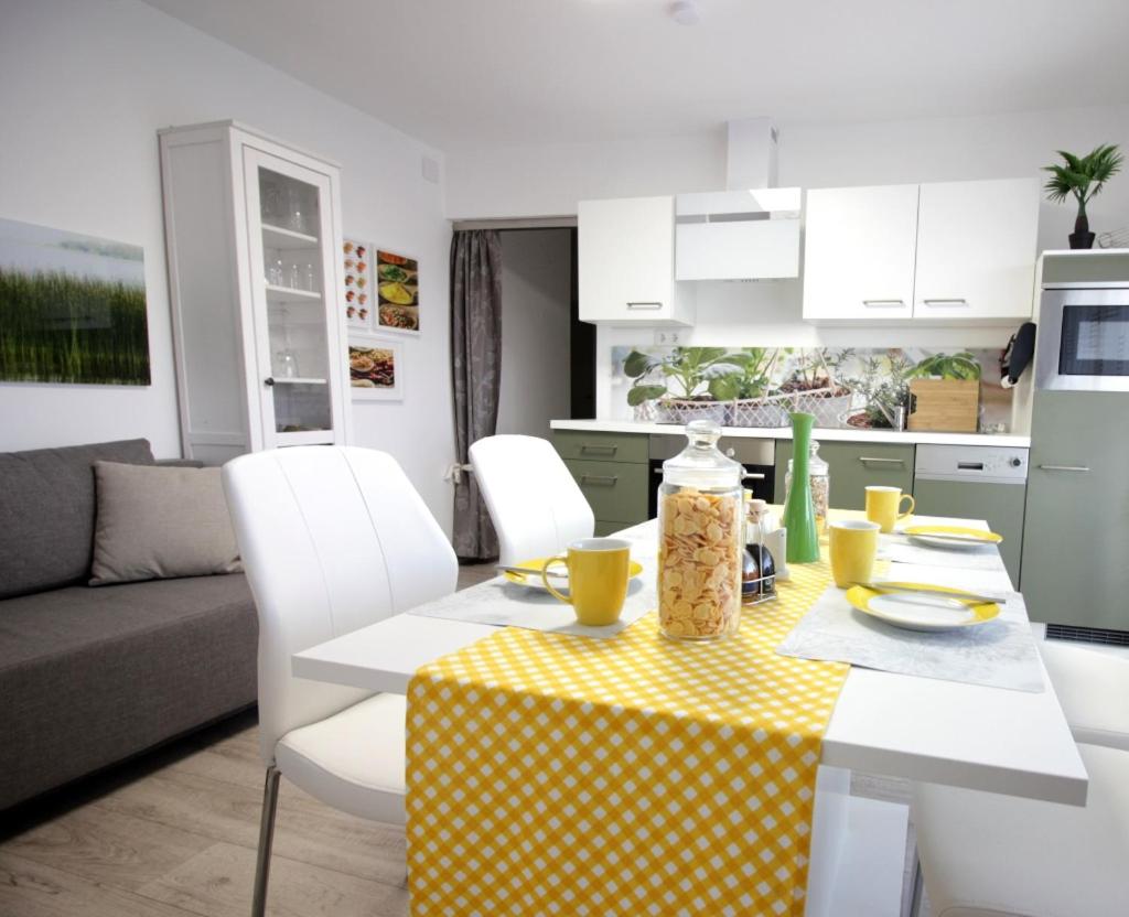 Deluxe Apartment with 2 Balcony  photo 3