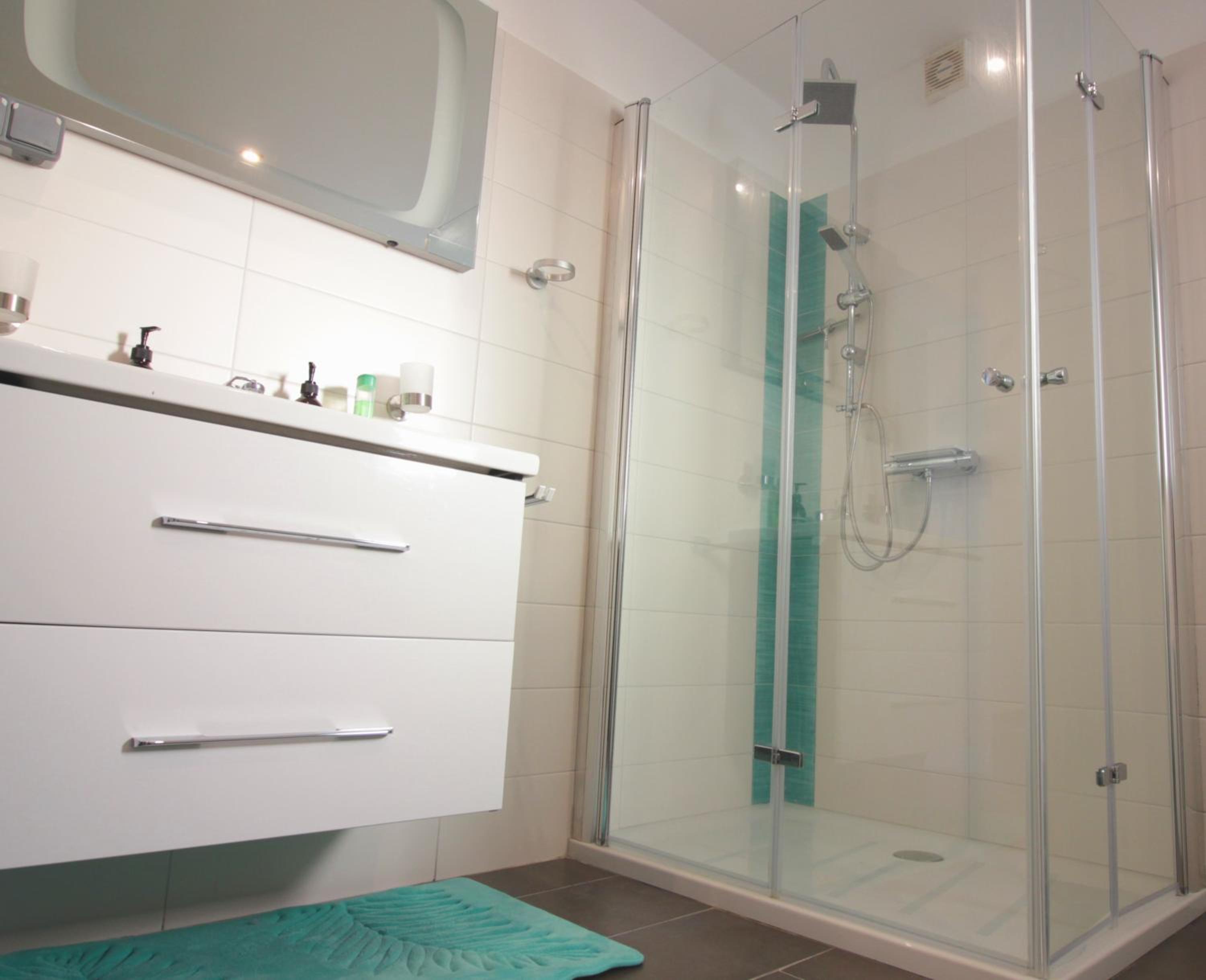 Deluxe Apartment with 2 Balcony  photo 2