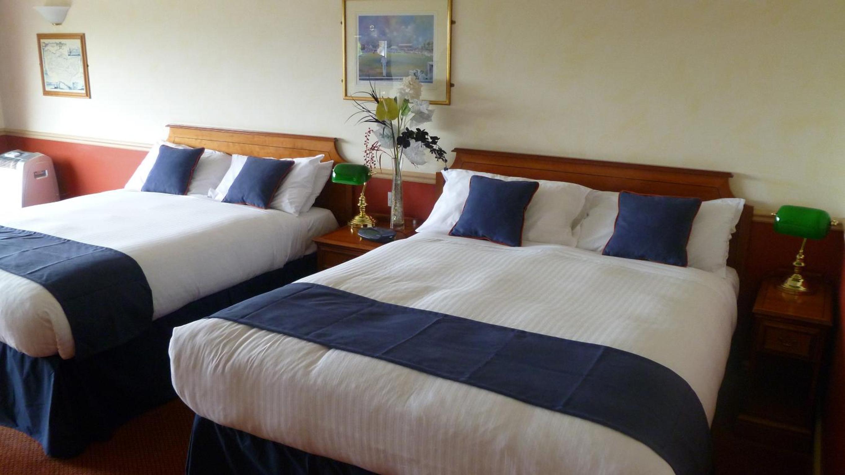 Executive Twin Double Bedroom