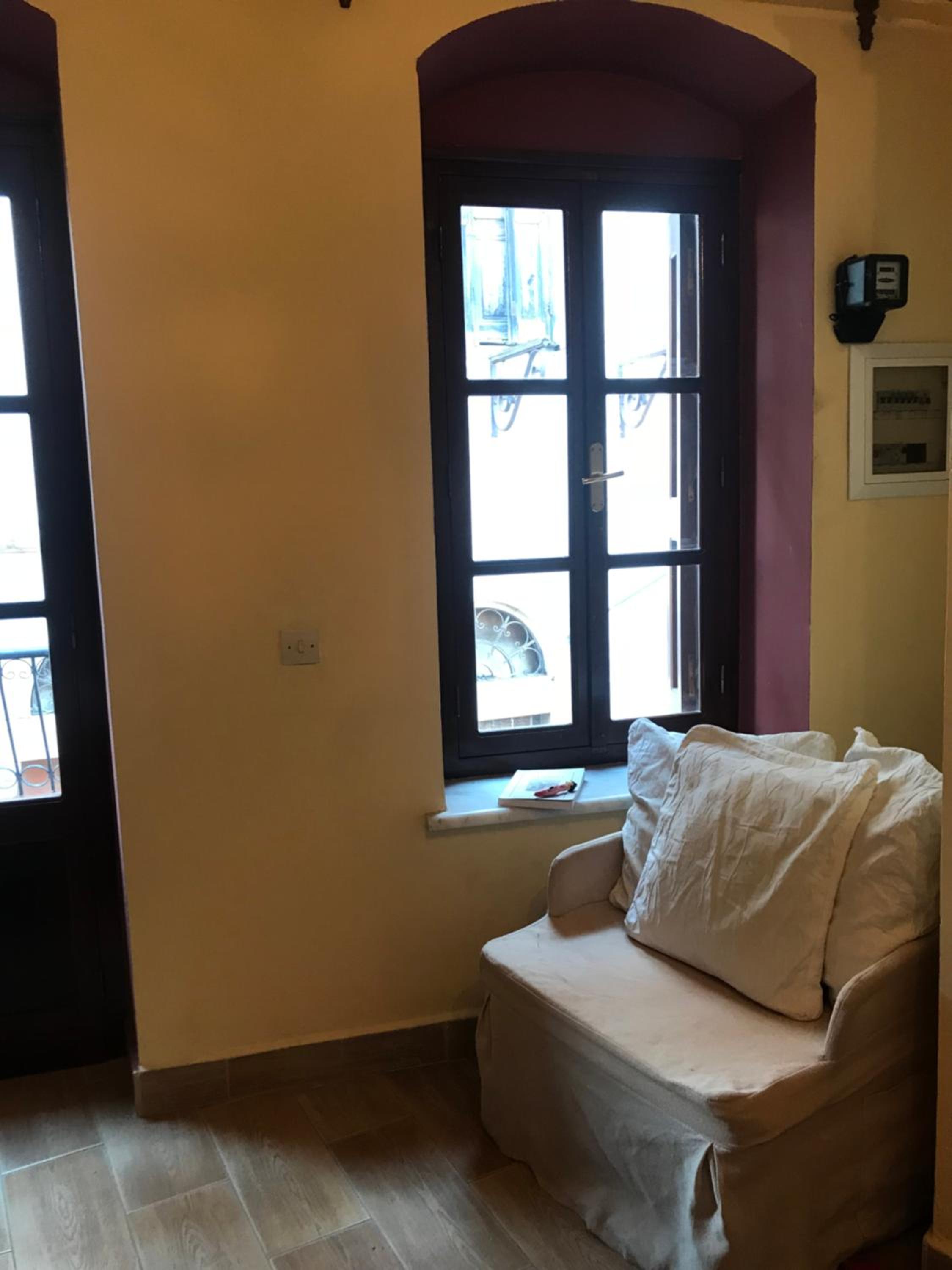 One-Bedroom Apartment - Photo 6