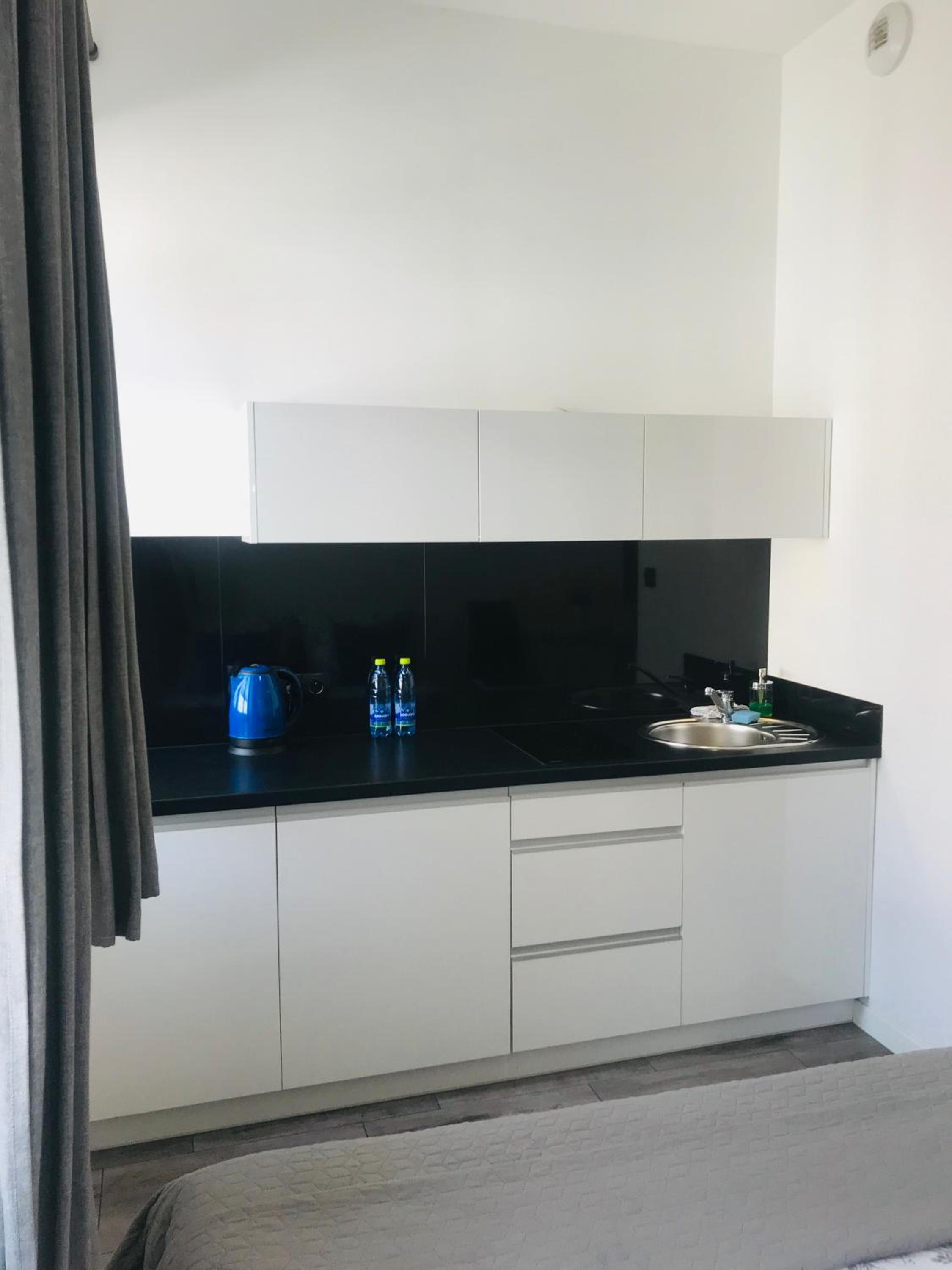 Studio Apartment - Photo 12