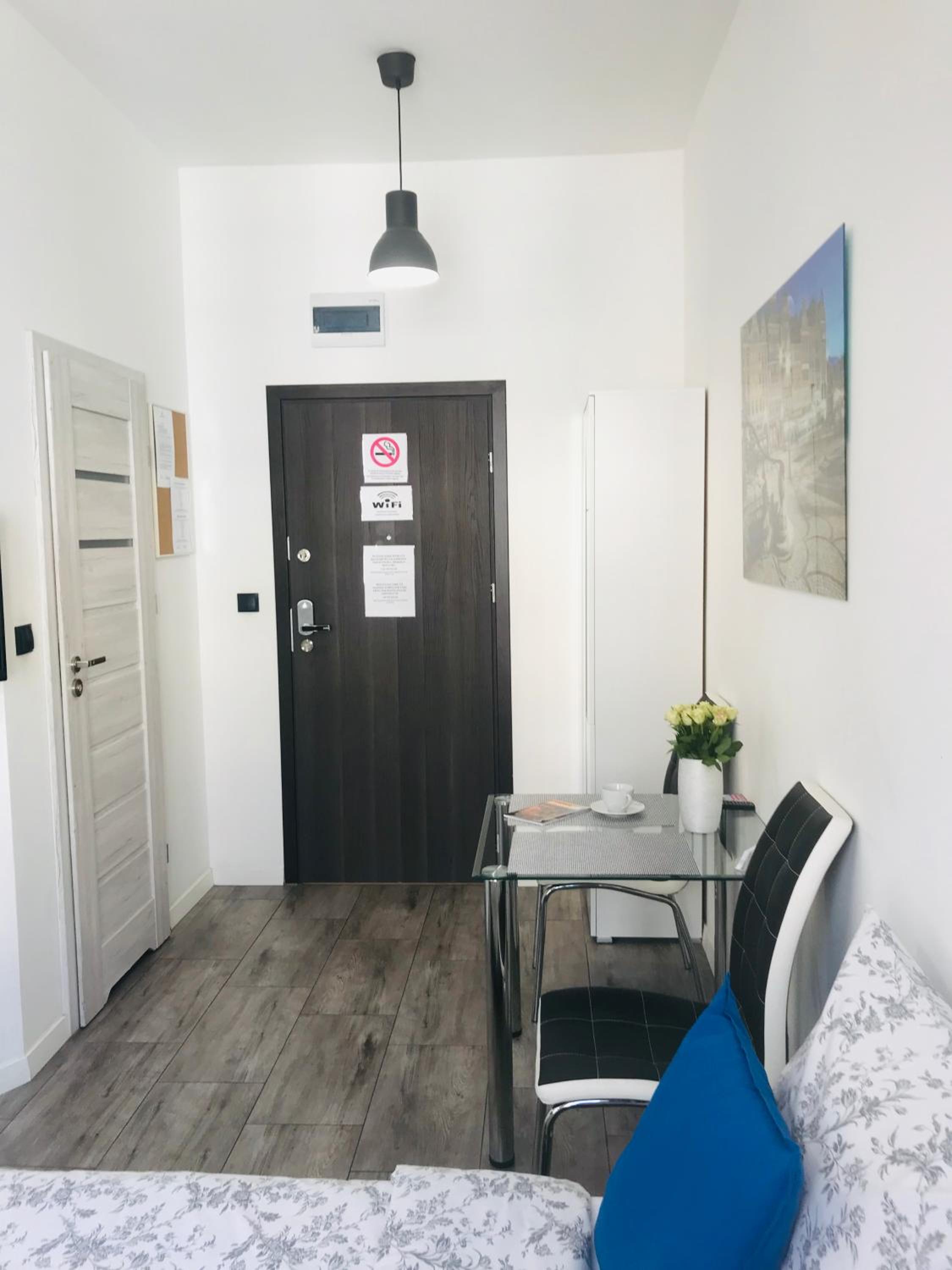 Studio Apartment - Photo 7