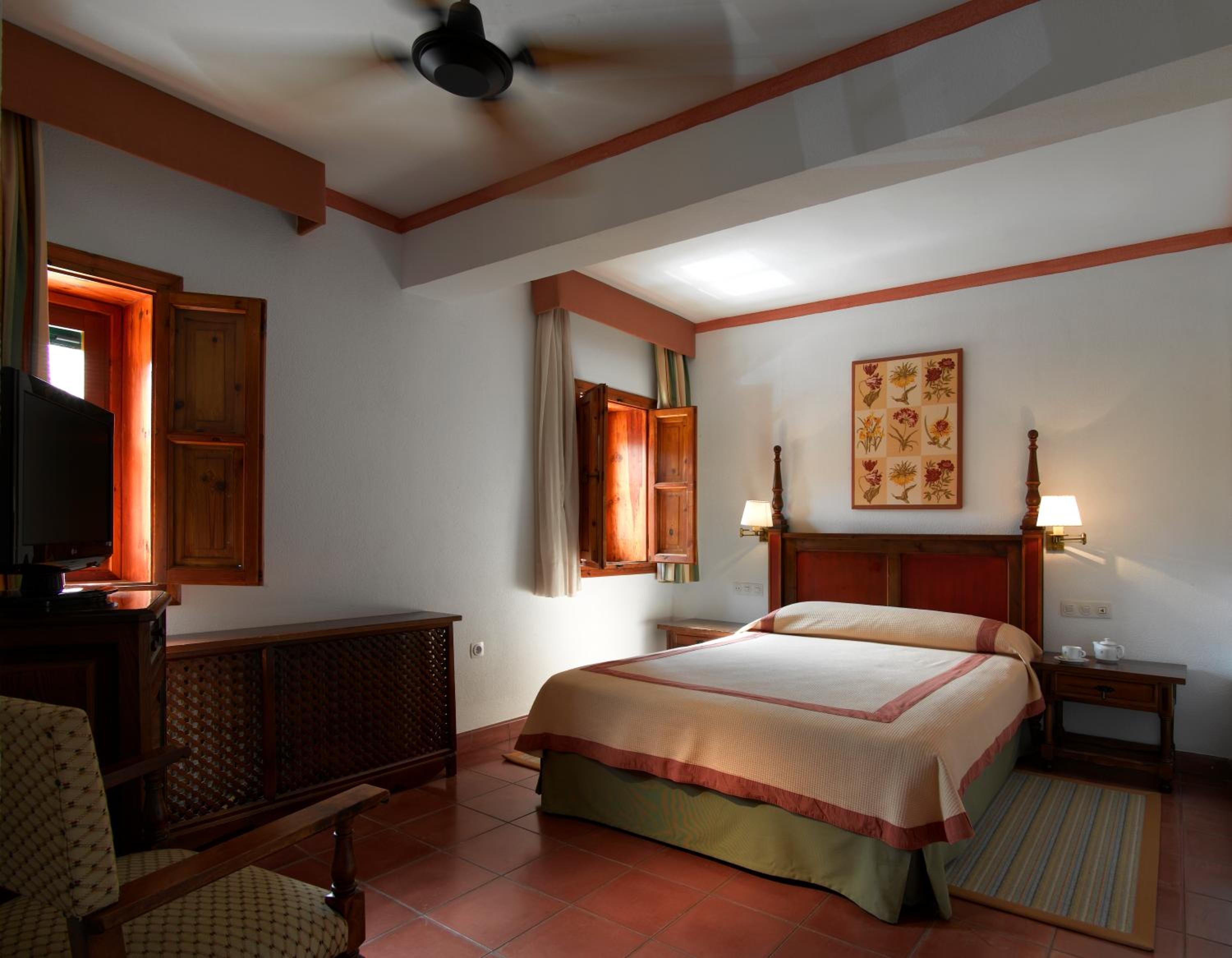 Standard Double Room - Photo 1