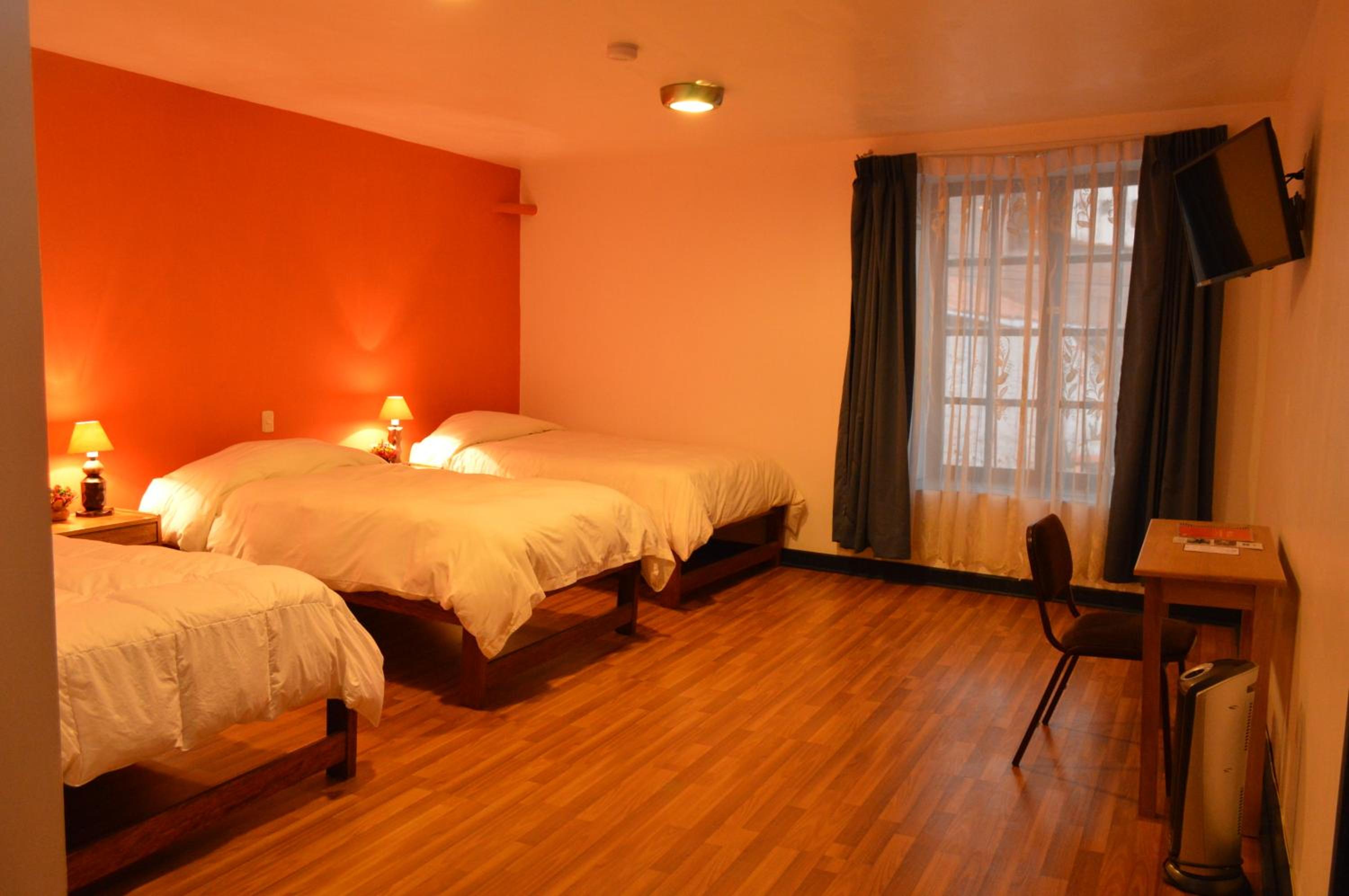 Quadruple Room with Private Bathroom photo 2
