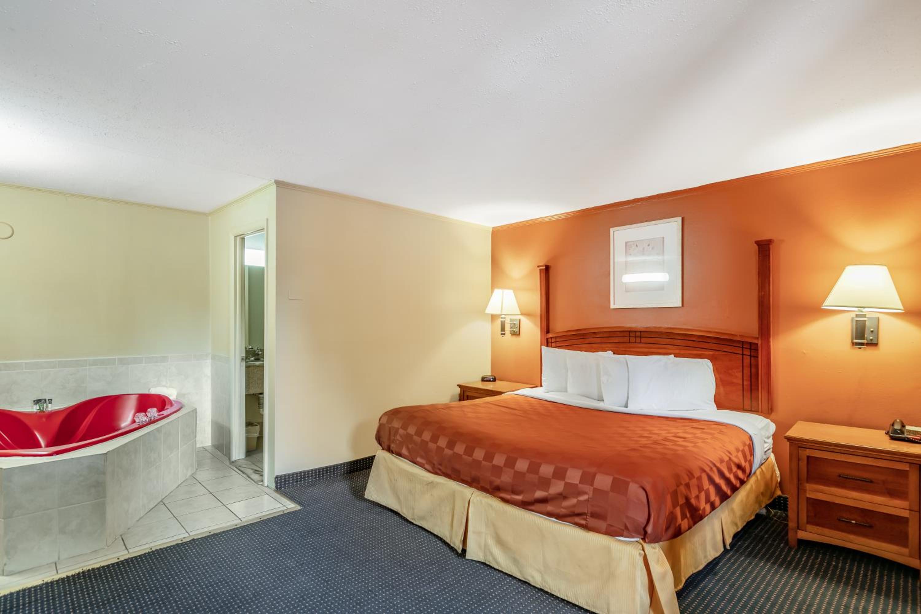 King Room with Spa Bath photo 2