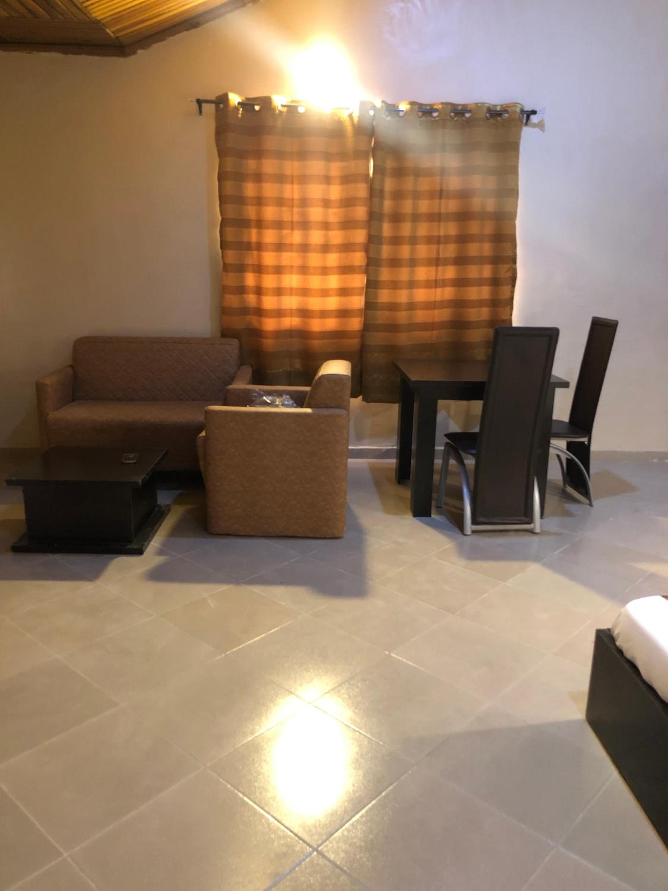 Superior King Suite - Photo 4