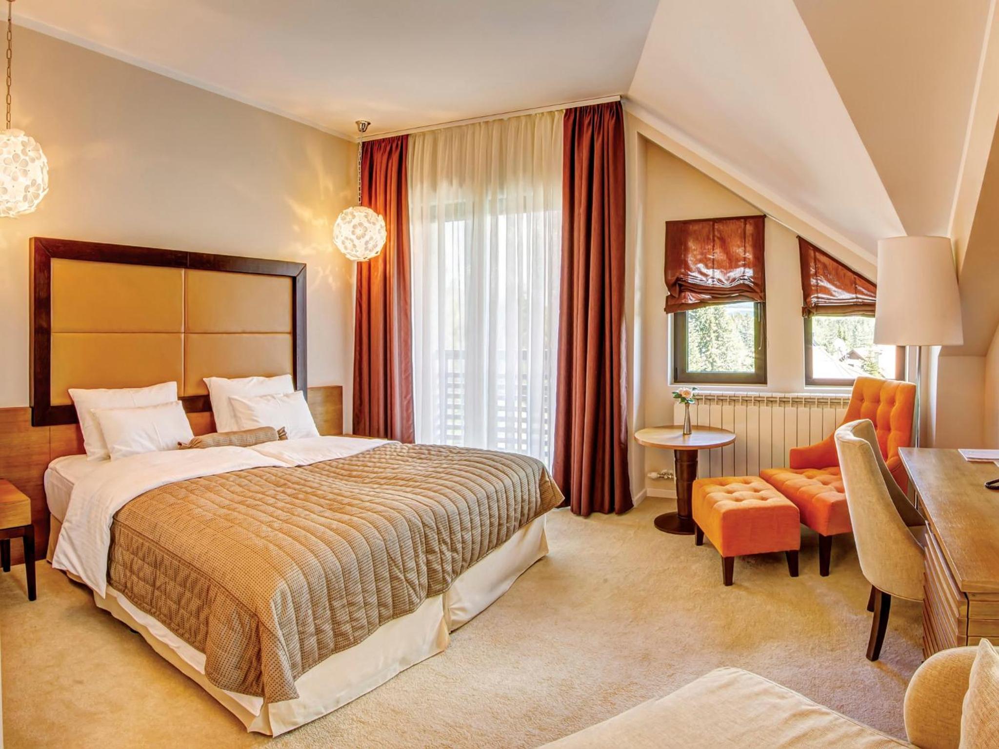 Double or Twin Room with Balcony - Photo 3