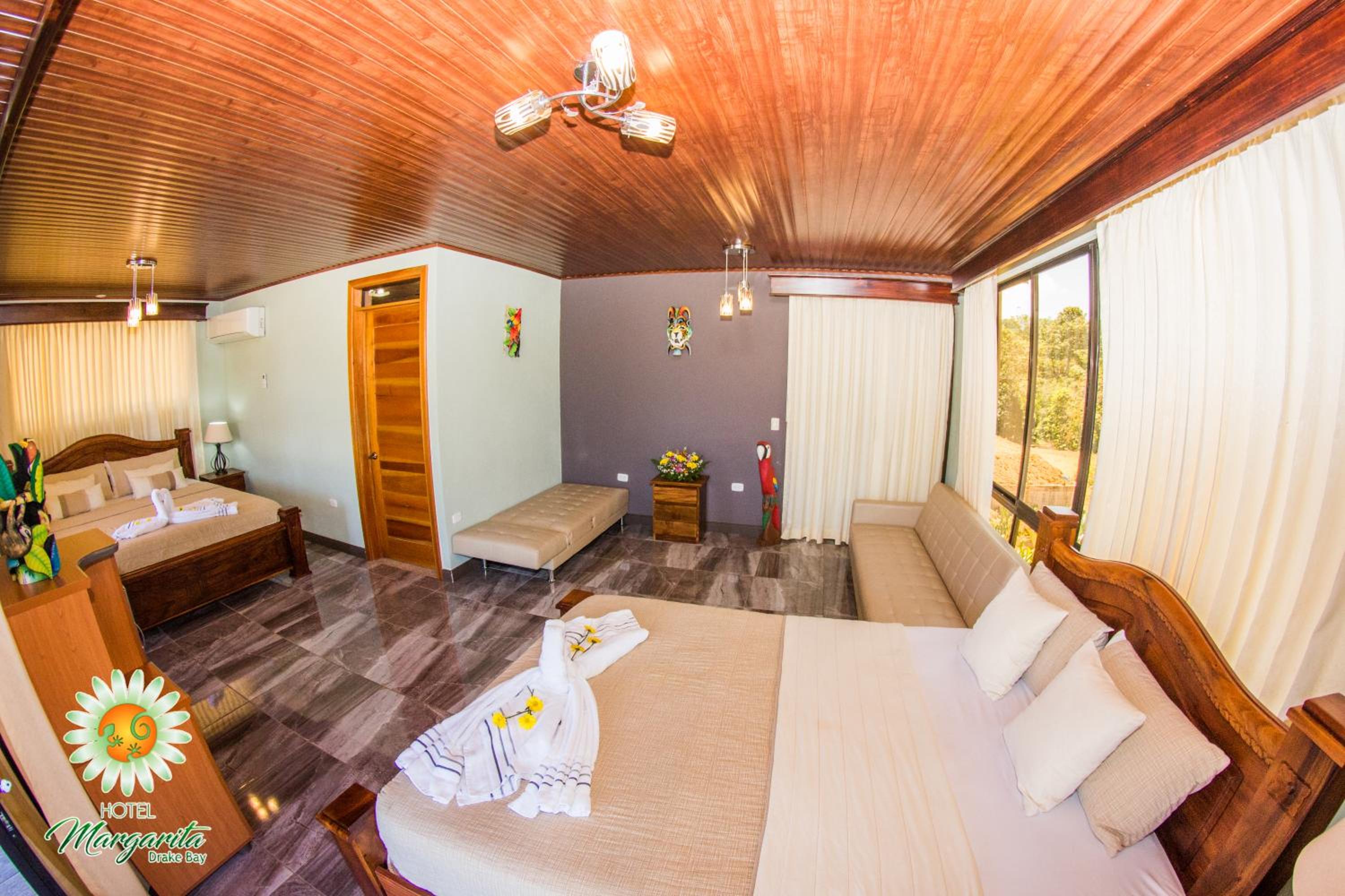 Suite with Mountain View - Private Bathroom