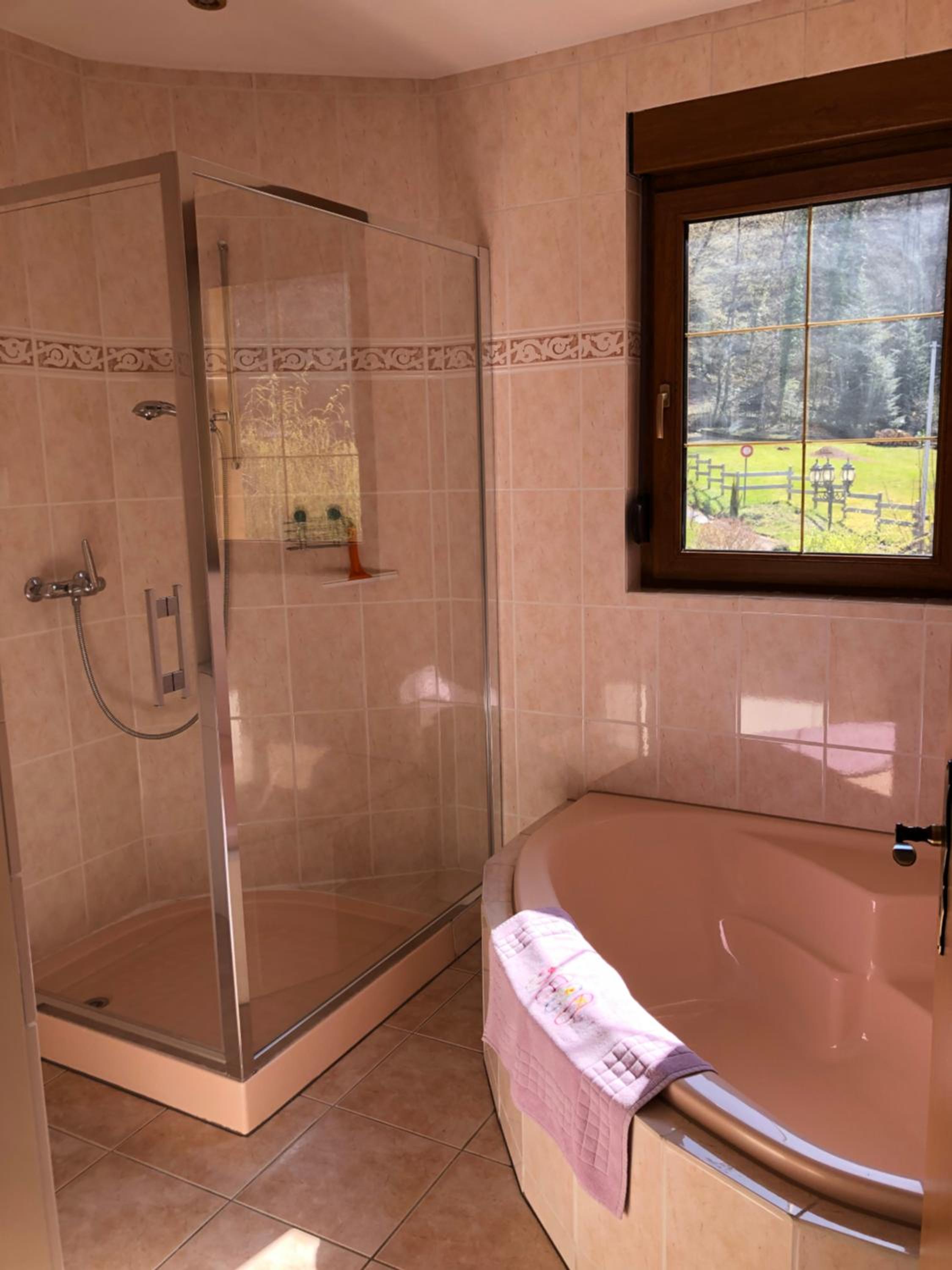 Two-Bedroom House - Photo 9