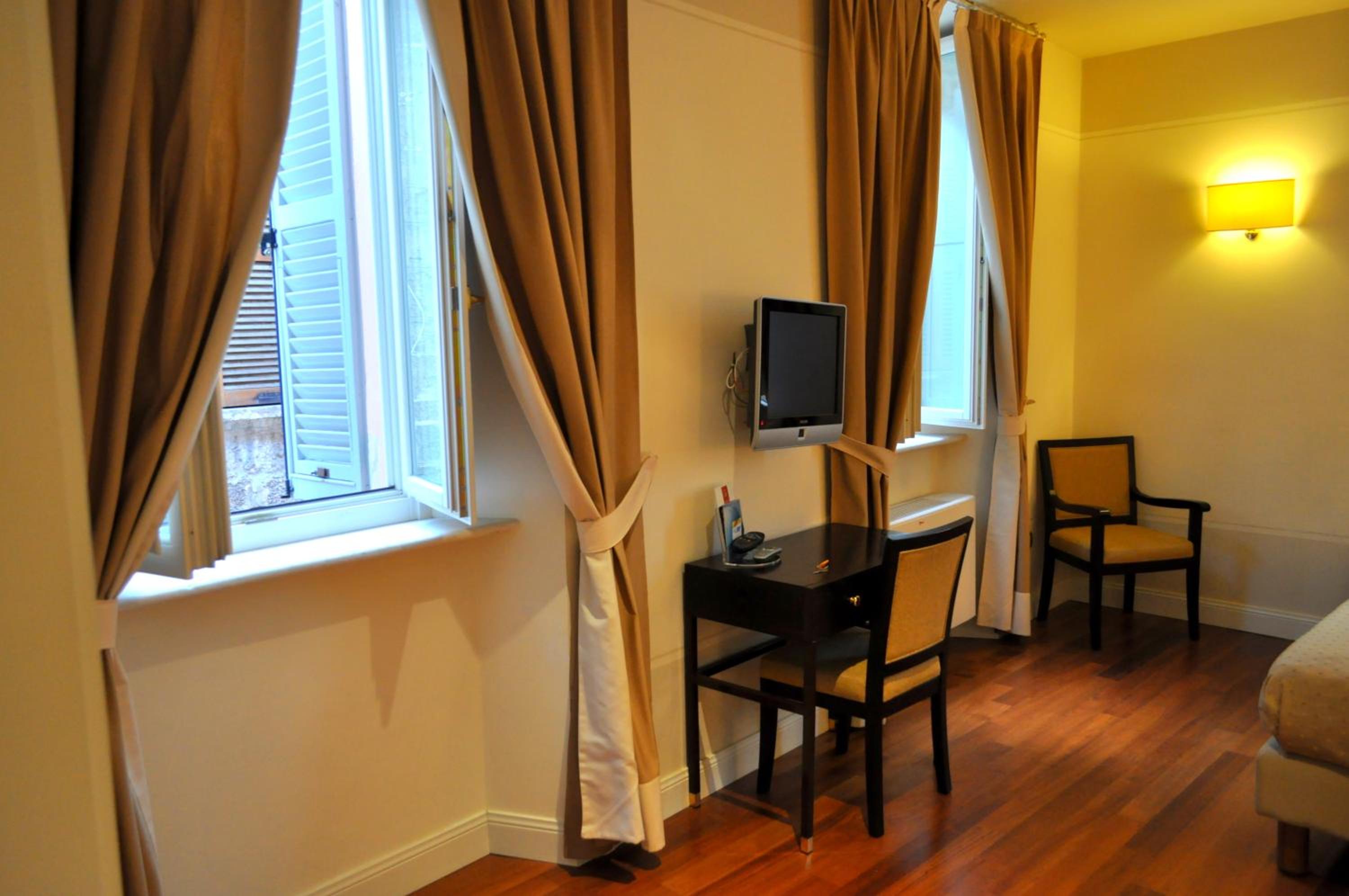Triple Room photo 2