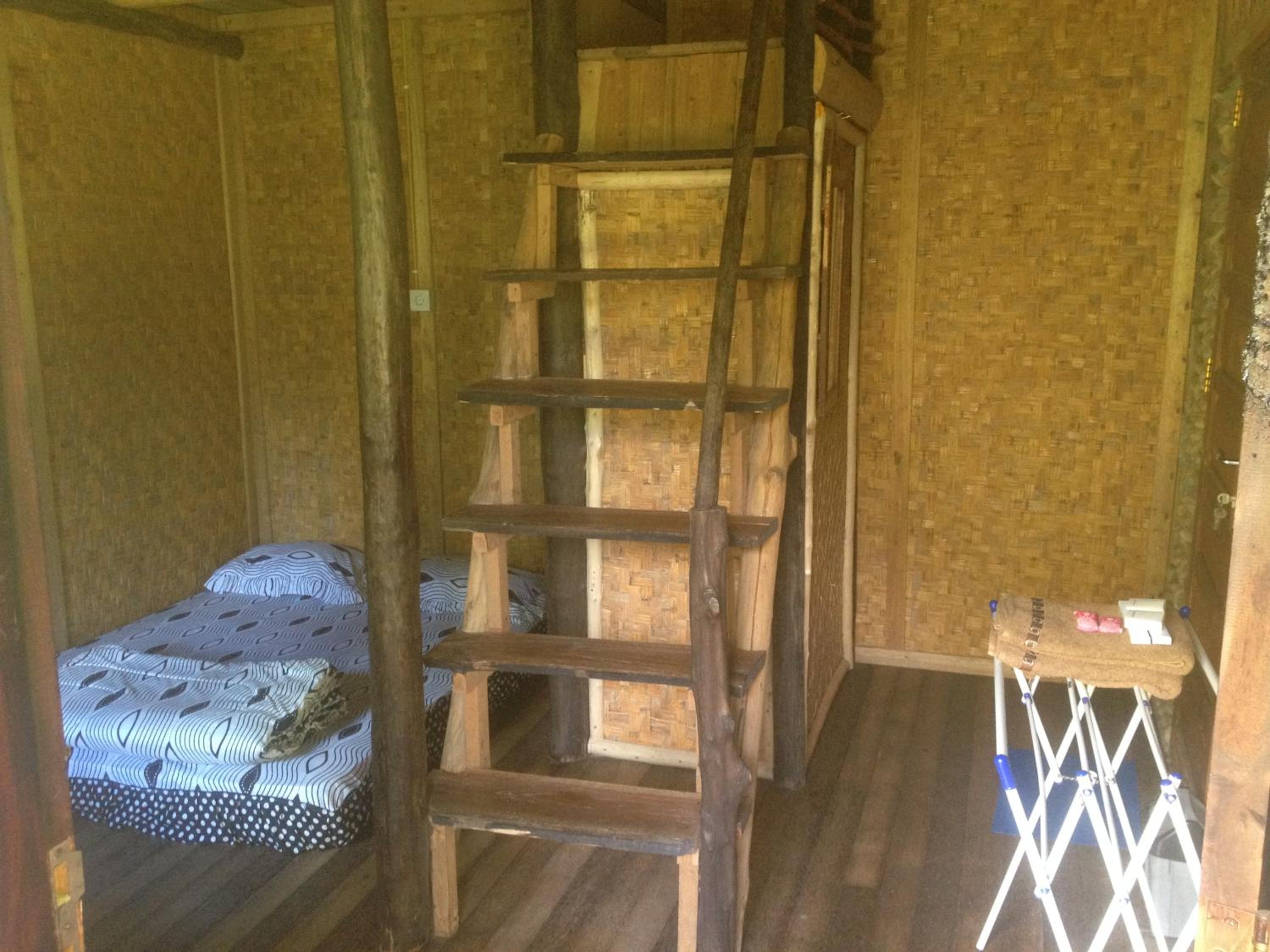 Deluxe Double Room (2 Adults + 1 Child)