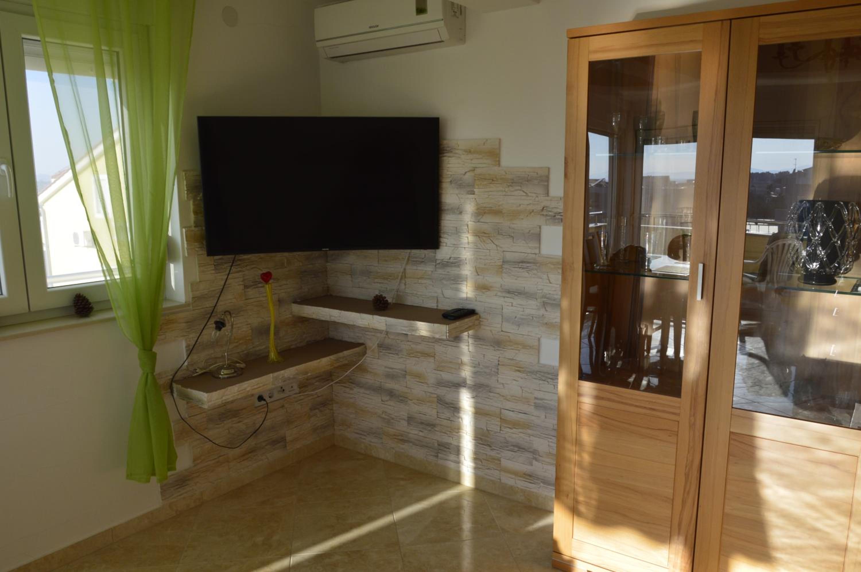 Two-Bedroom Apartment - Photo 29
