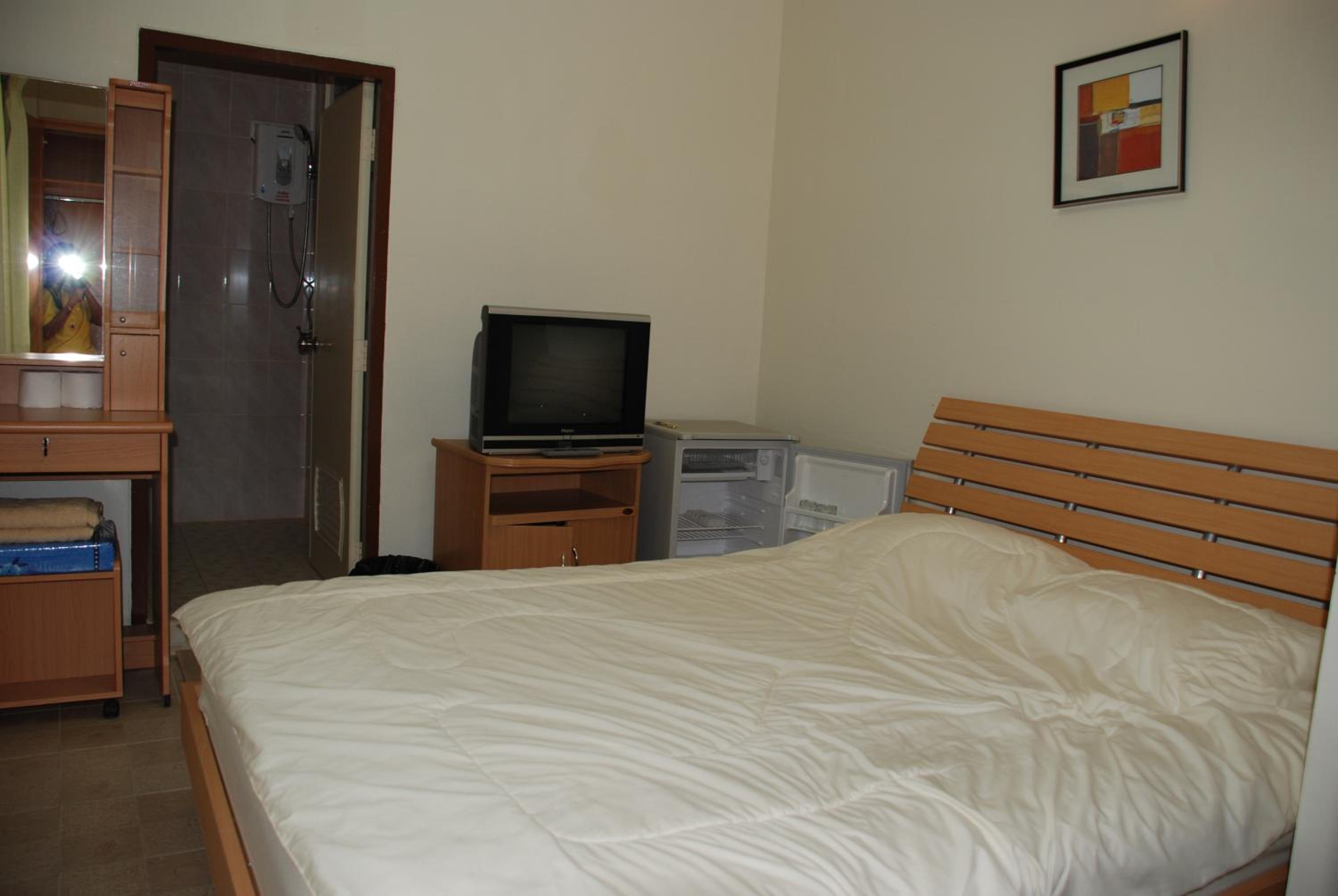 Budget Double Room photo 3