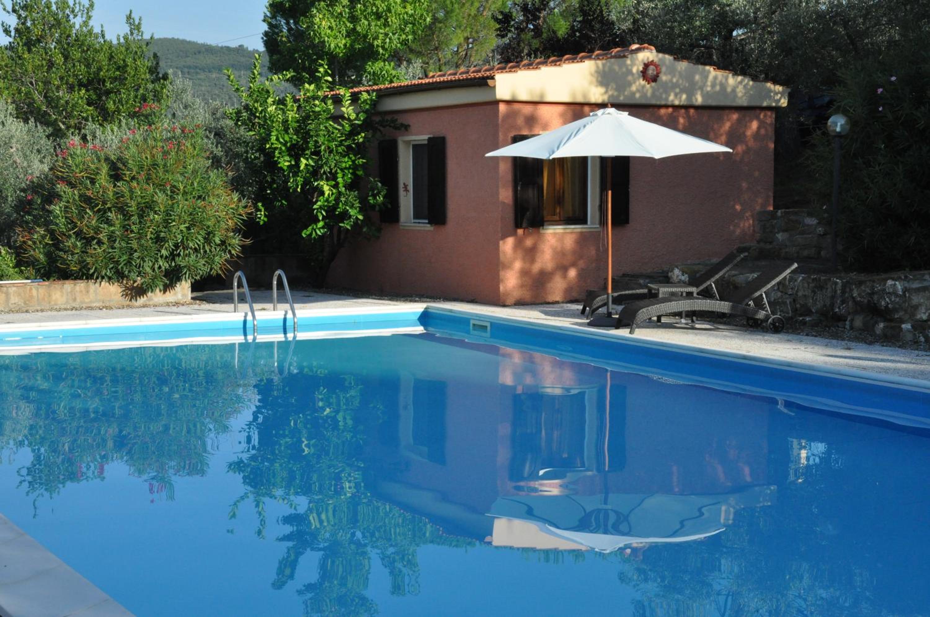 Apartment with Pool View  photo 2