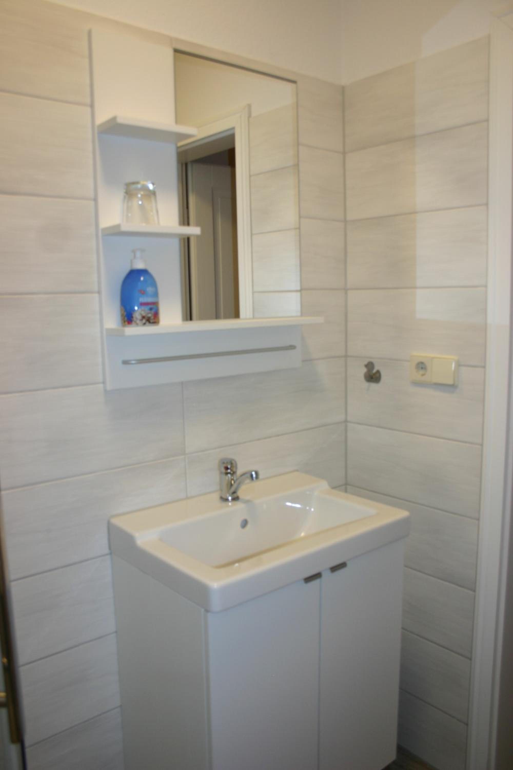 Small Single Room photo 2