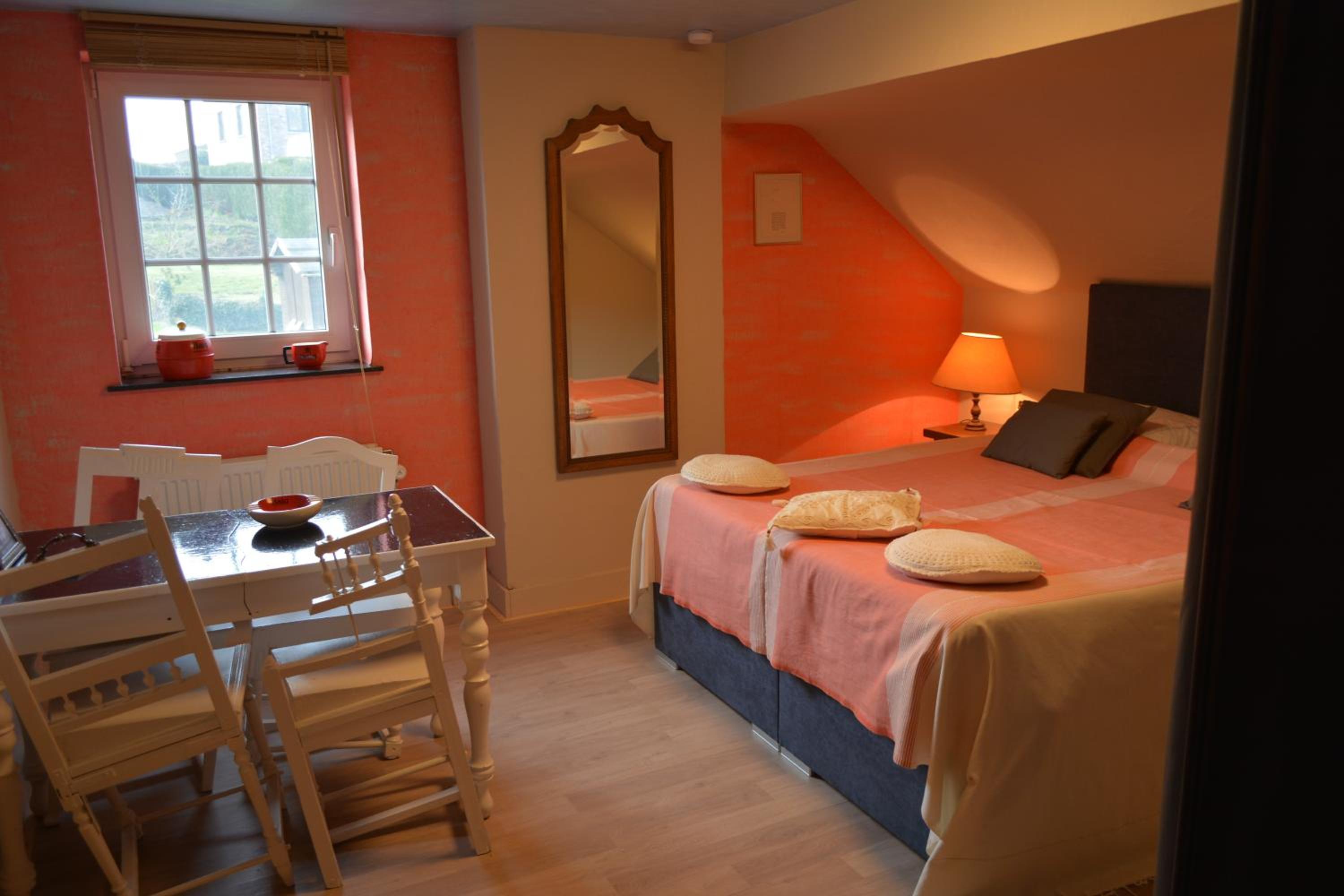 Four-Bedroom House photo 3