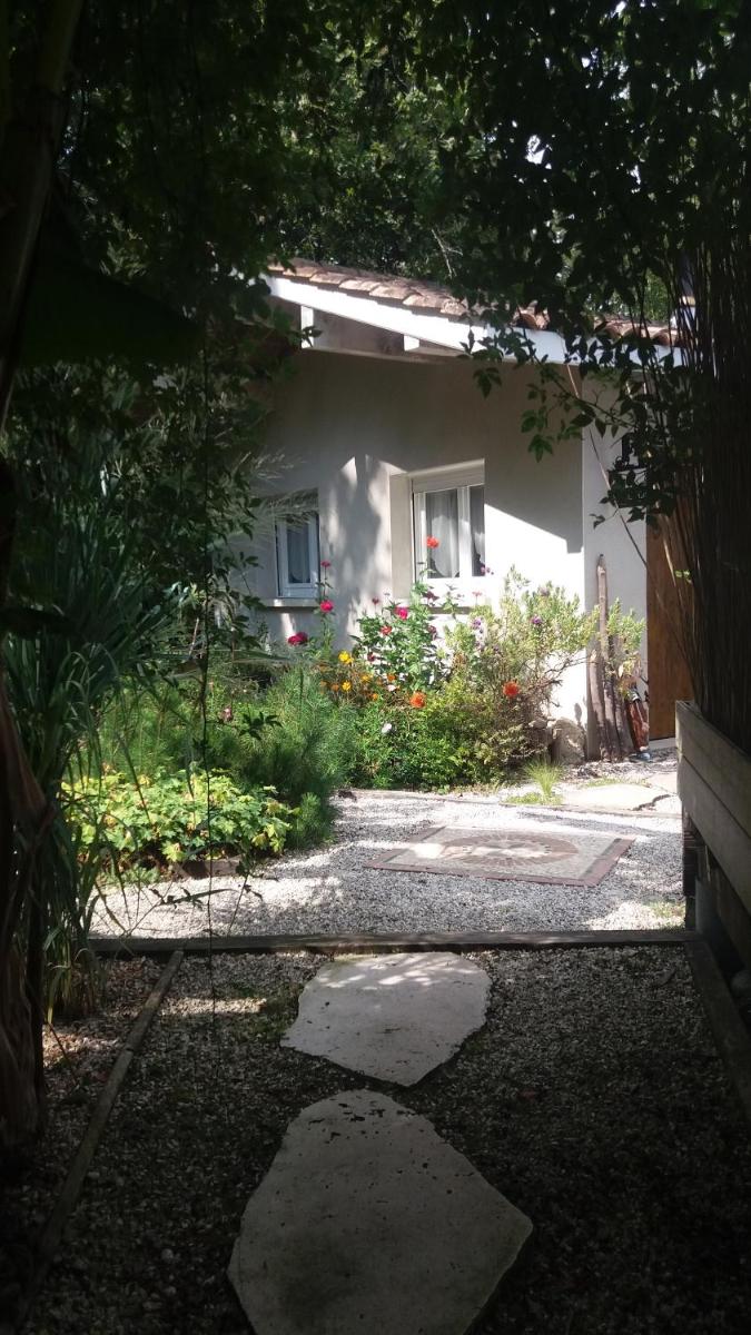 Double Room with Garden View - Photo 1