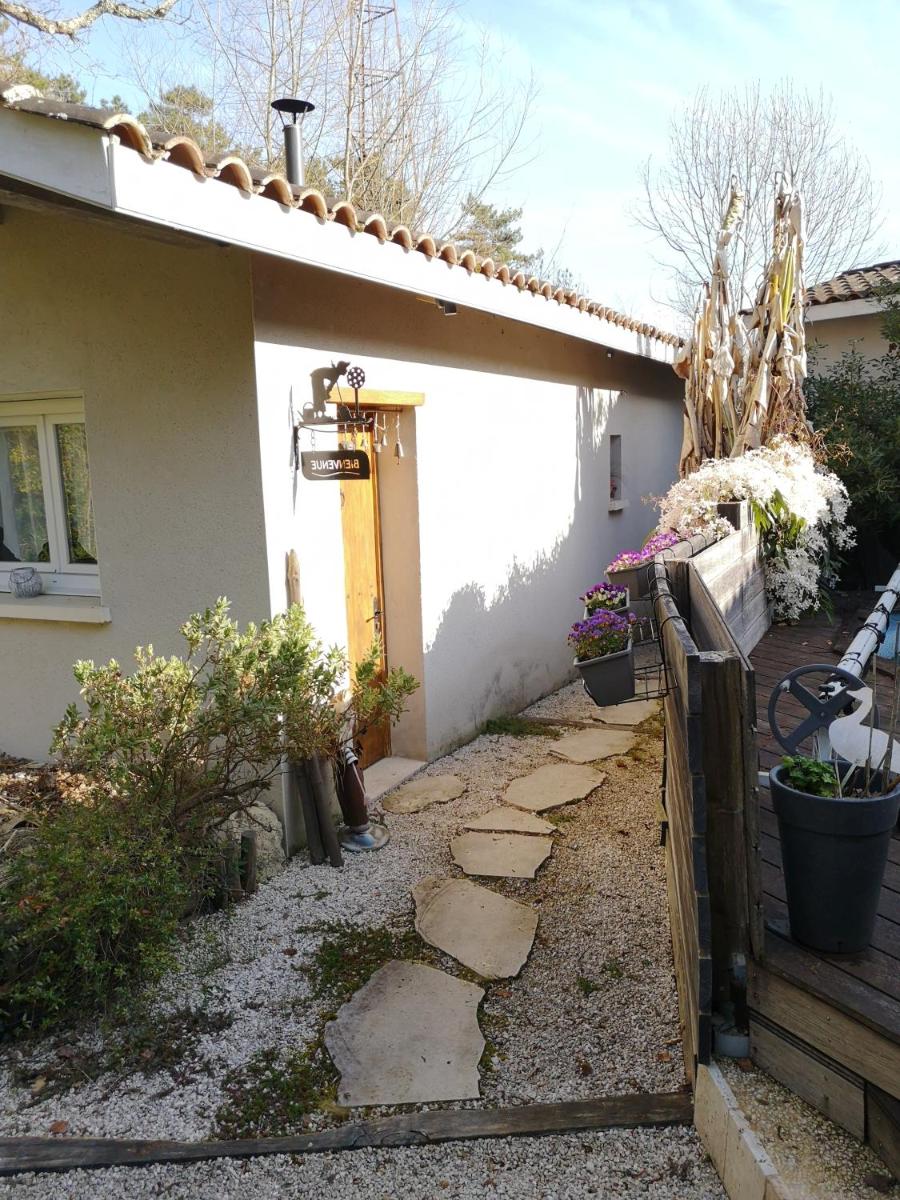Double Room with Garden View - Photo 2