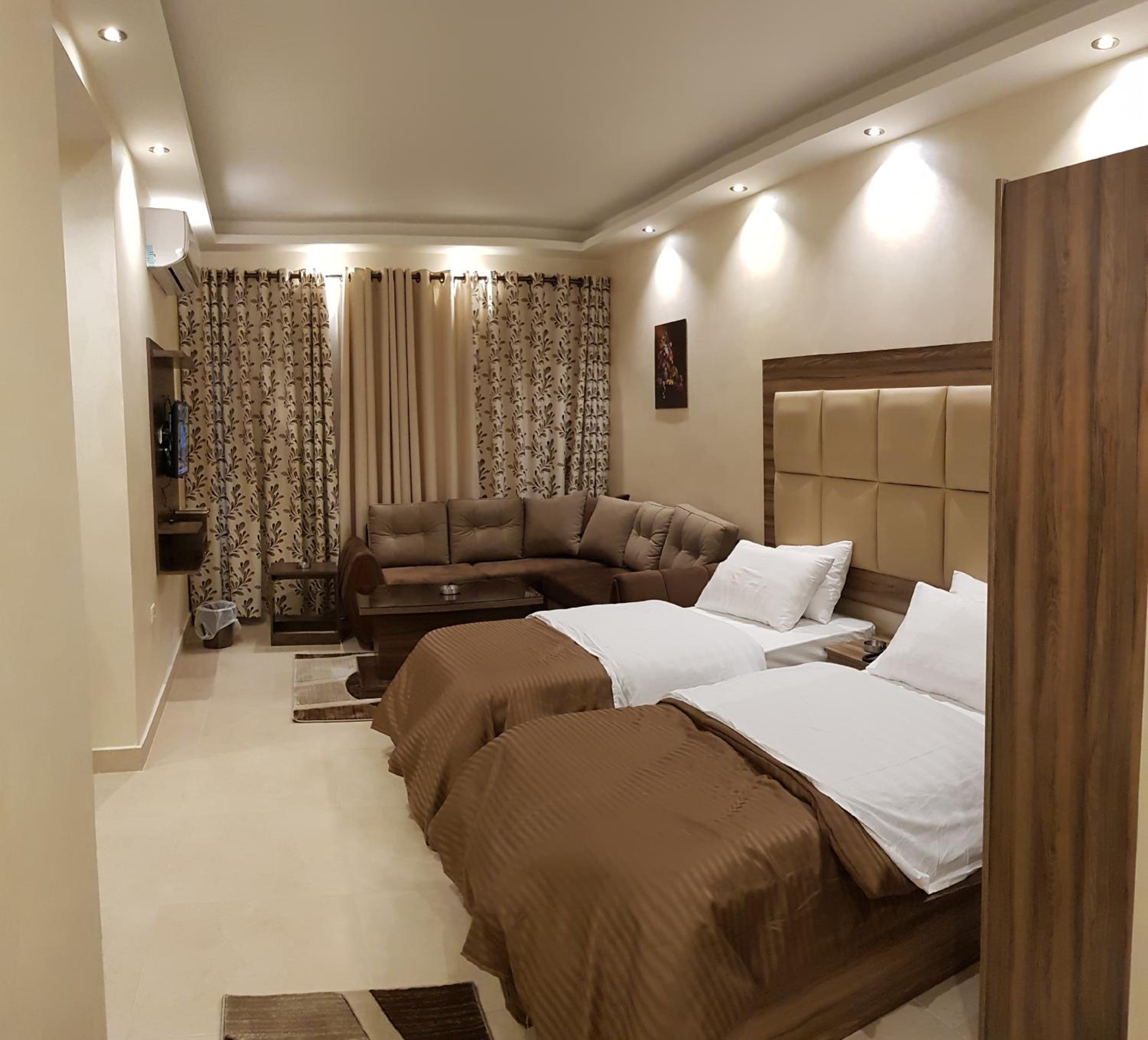 Deluxe Apartment