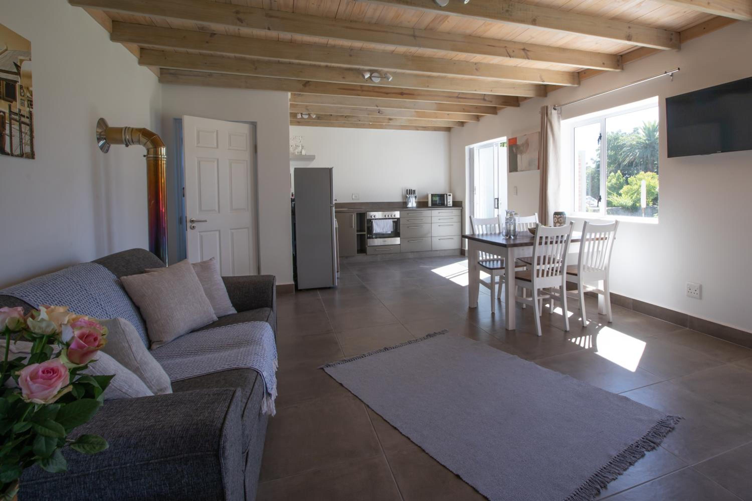 Bungalow photo 1