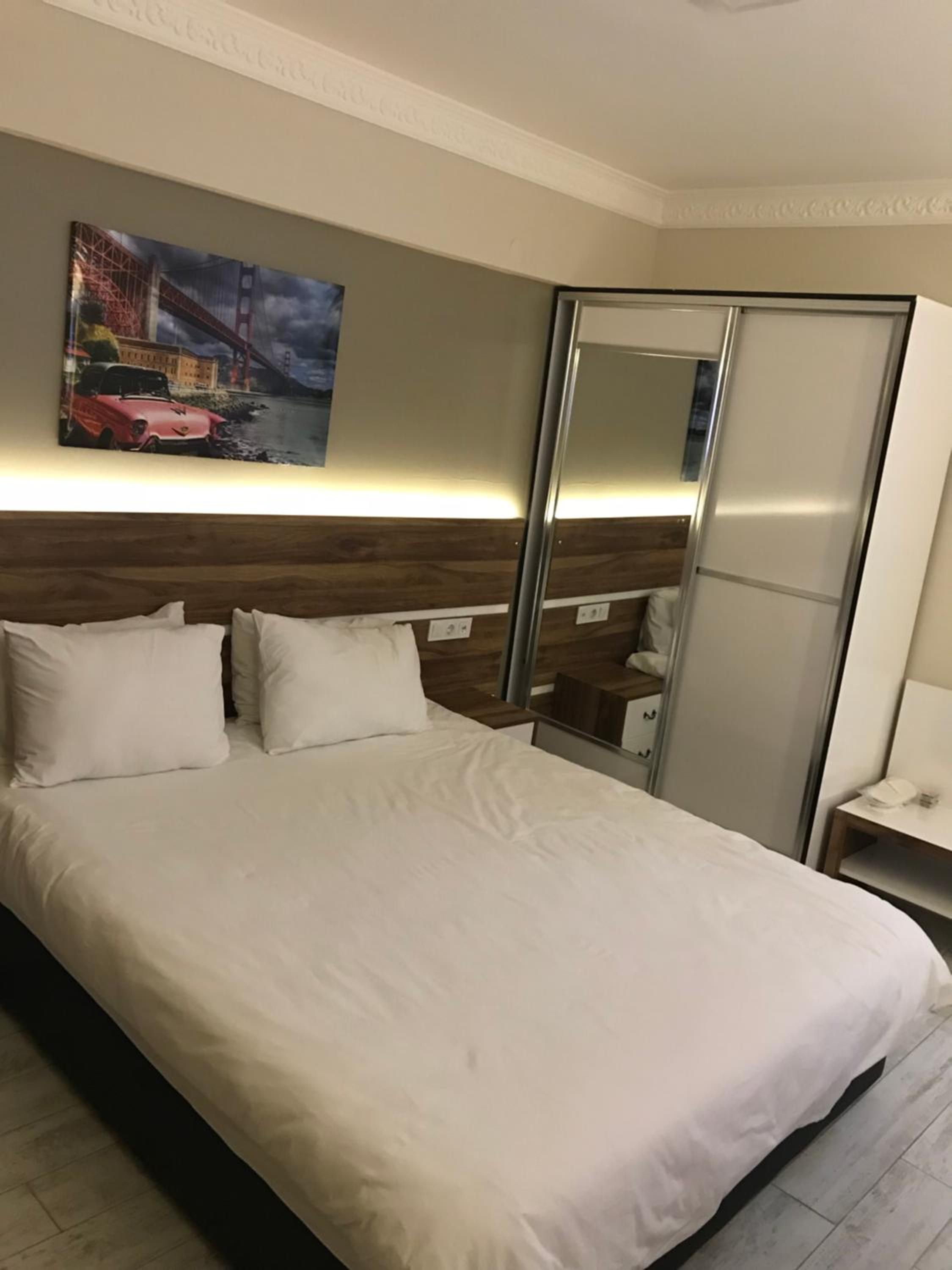 Double Room - Photo 7