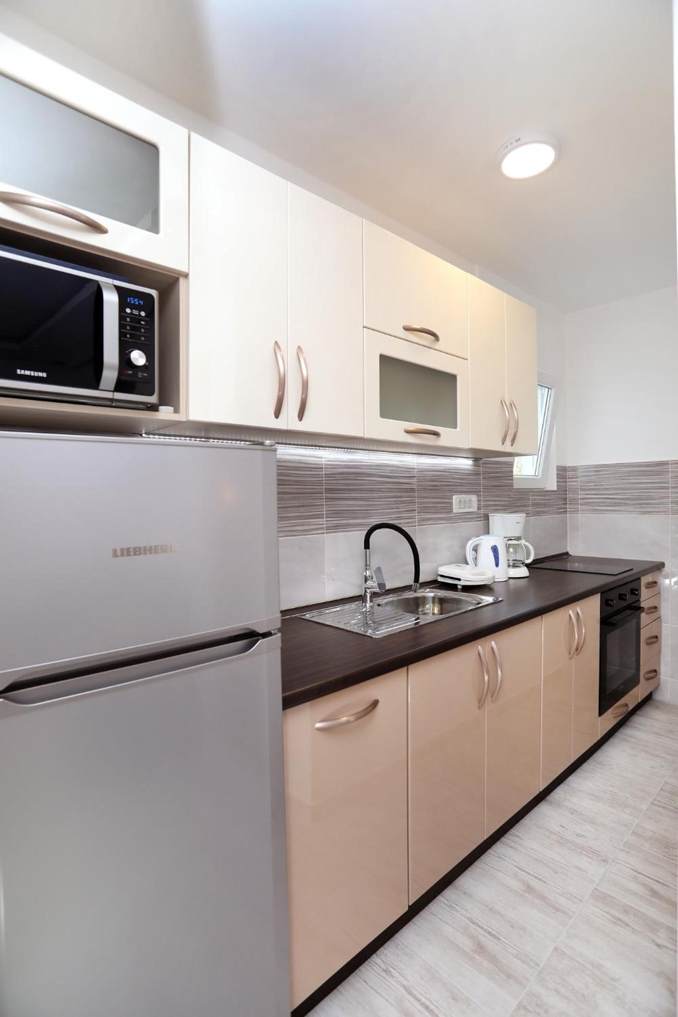 Apartment - Photo 3