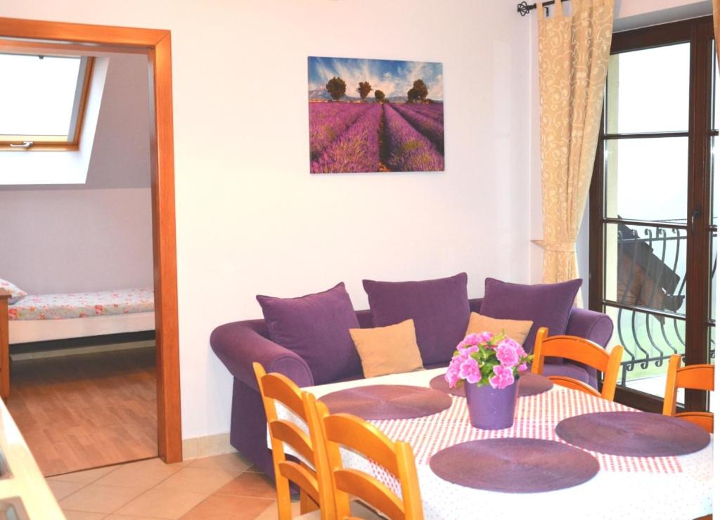 Two-Bedroom Suite - Photo 7
