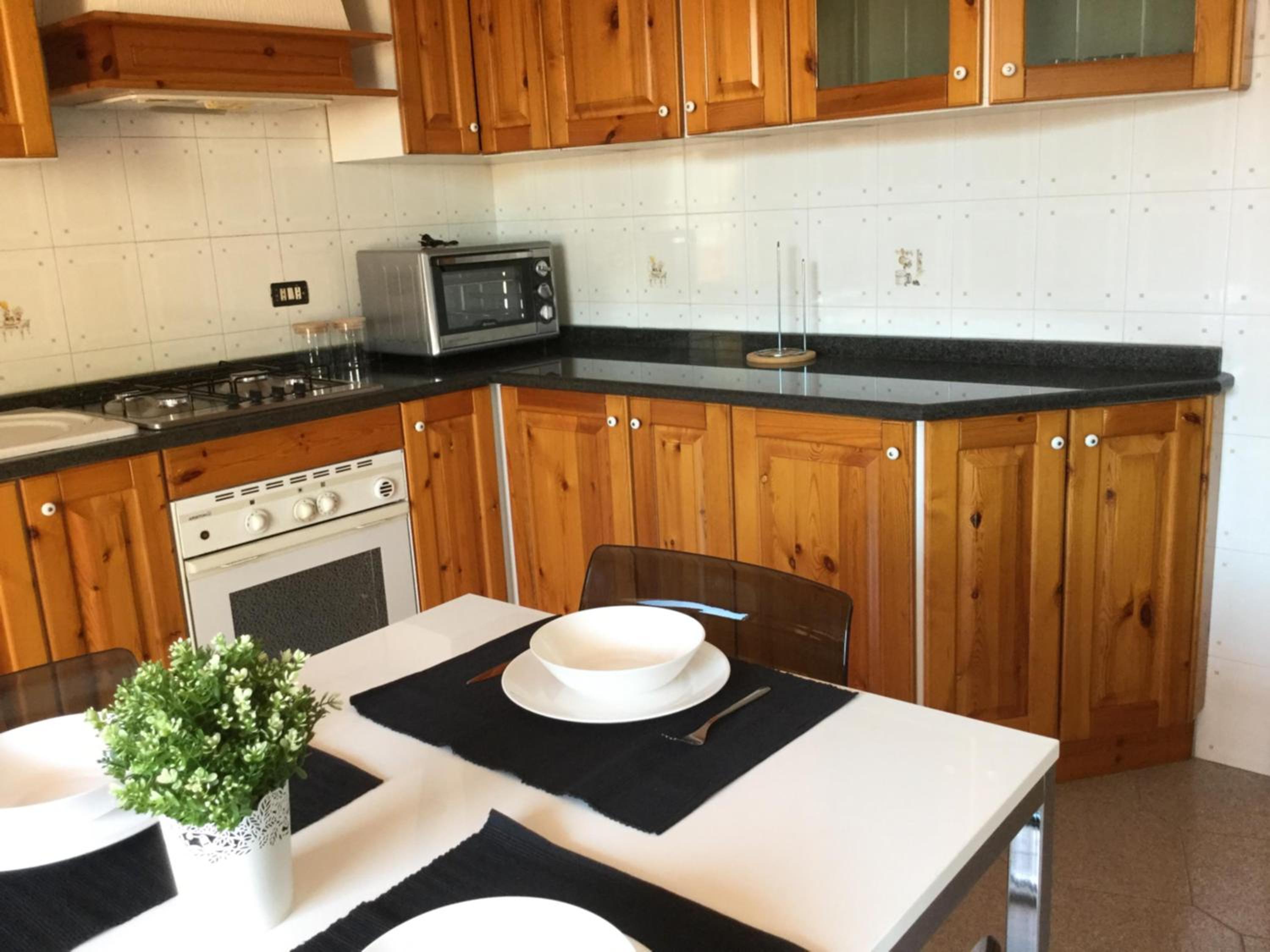 Apartment with Terrace - Photo 8