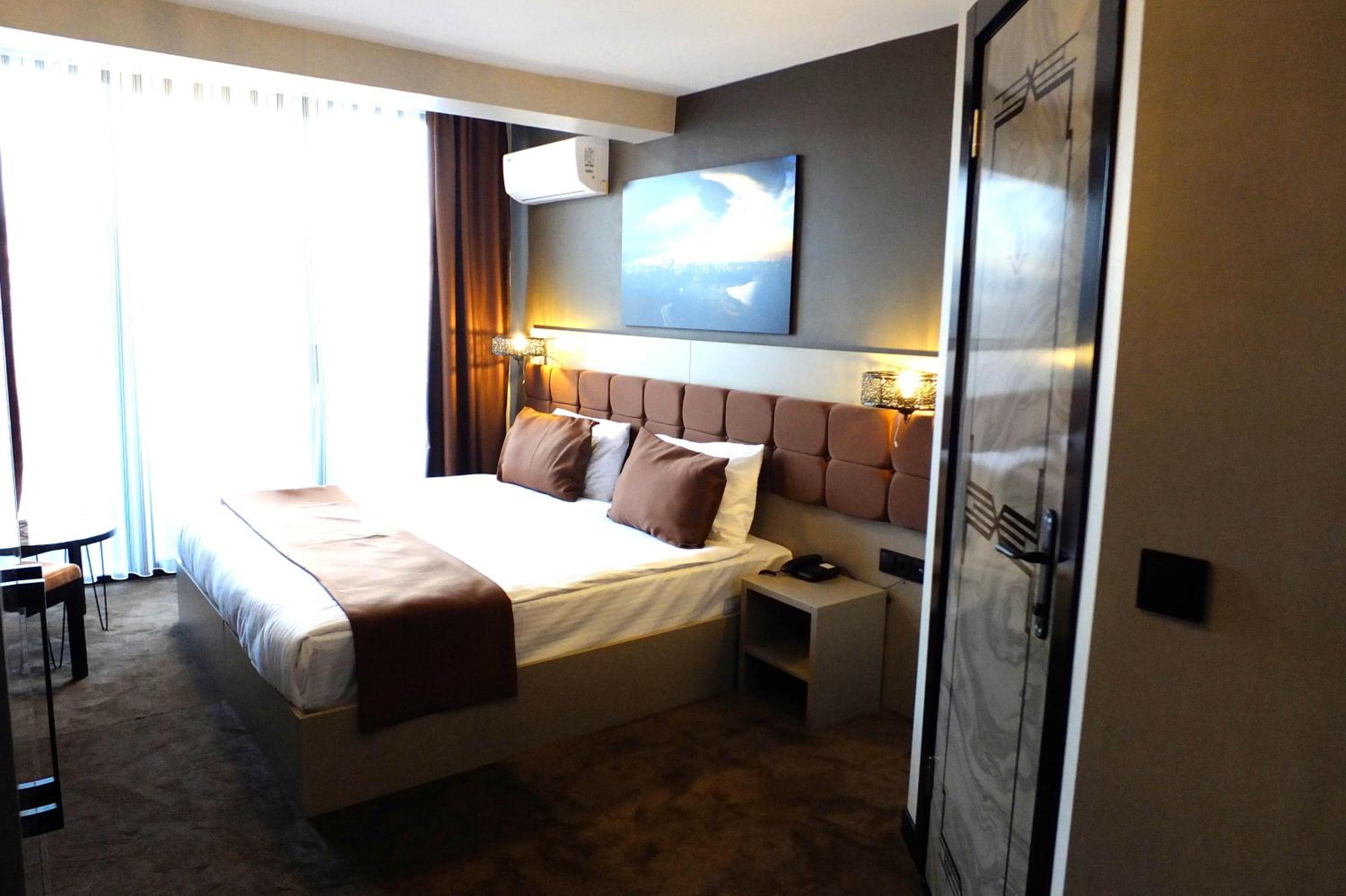 Standard Double Room photo 2