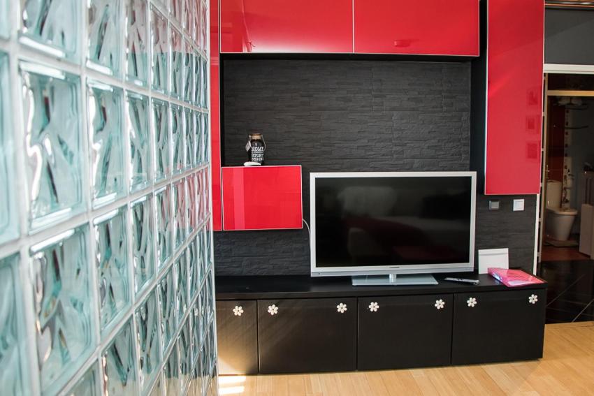 Two-Bedroom Apartment - Photo 25