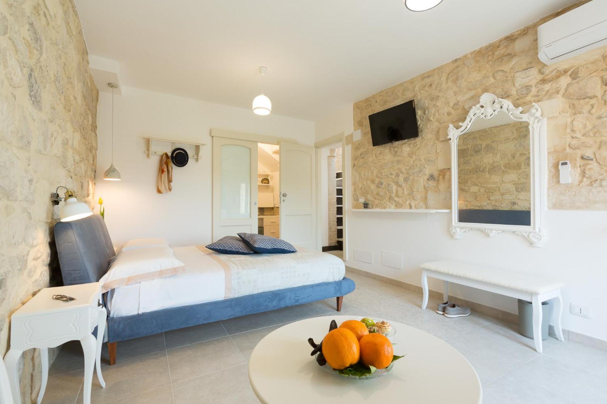 Double Room with Extra Bed photo 3