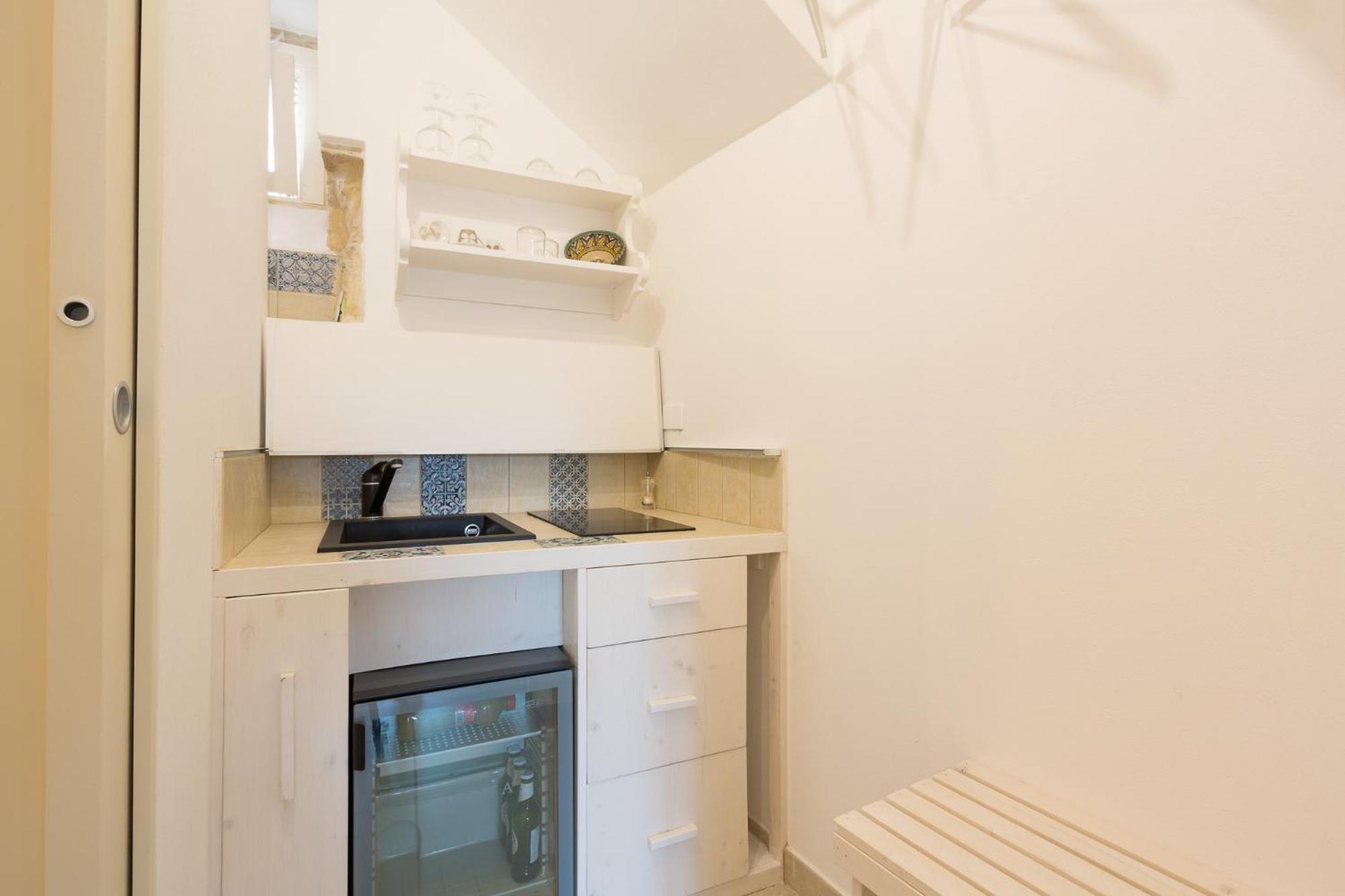 Double Room with Extra Bed photo 2